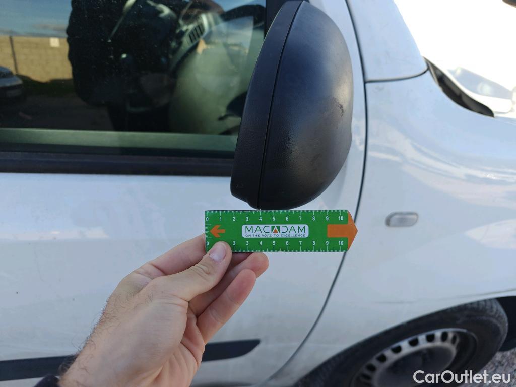  Renault  Kangoo RENAULT  Furgón/2013/3P/furgón derivado de turismo Profesional Blue dCi 70kW (95CV) (CX) #48