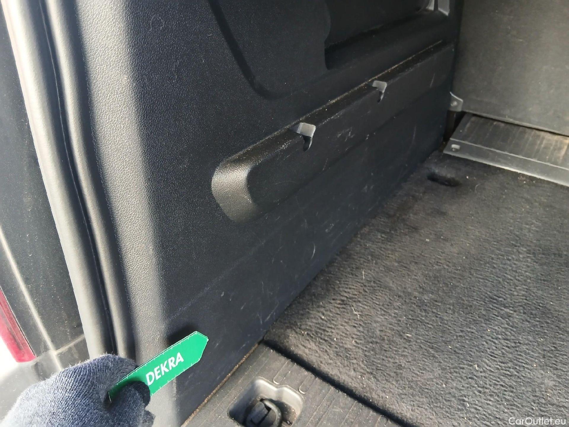  Peugeot  RIFTER PEUGEOT  / 2018 / 5P / monovolumen compacto GT Line Standard BlueHDi 96kW EAT8 #39