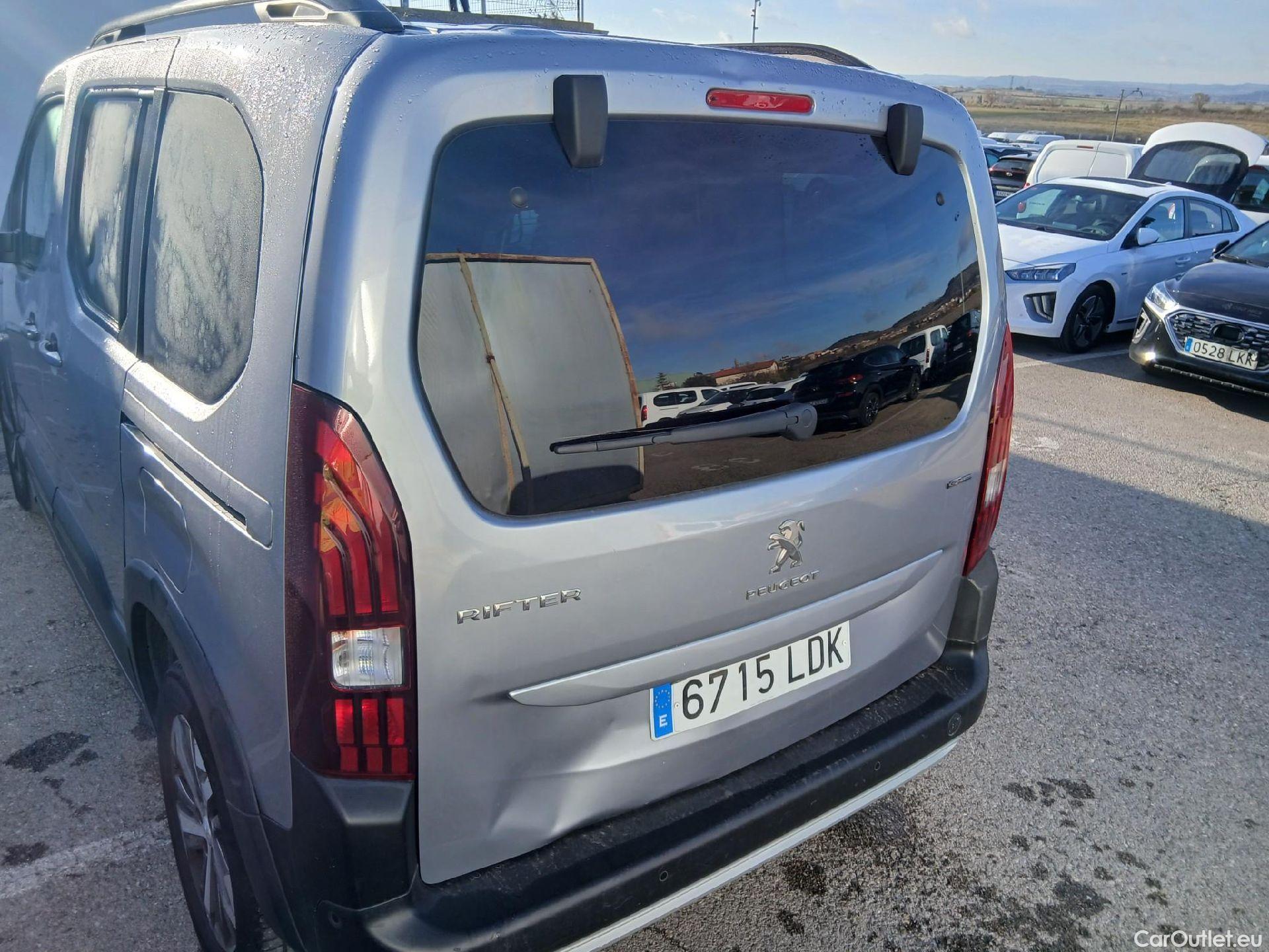  Peugeot  RIFTER PEUGEOT  / 2018 / 5P / monovolumen compacto GT Line Standard BlueHDi 96kW EAT8 #13