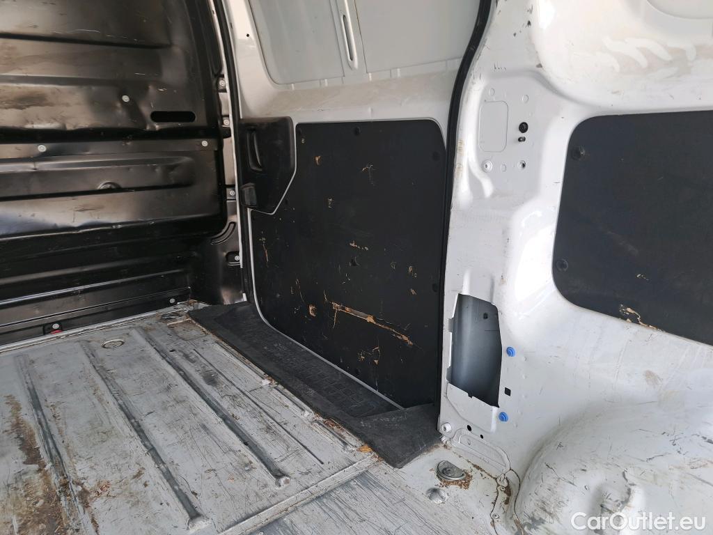  Peugeot  Expert PEUGEOT  / 2016 / 4P / furgón Furgón Premium 1.5 BlueHDi 100 Standard (AC) #21