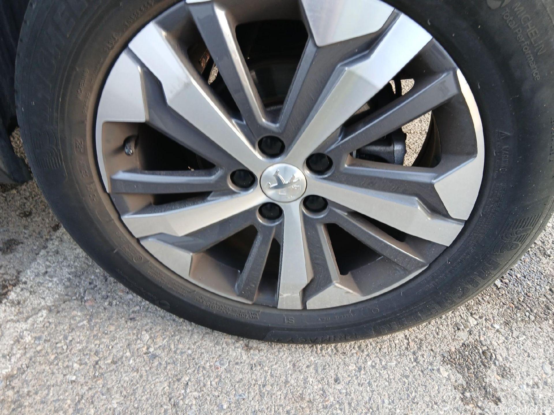  Peugeot  RIFTER PEUGEOT  / 2018 / 5P / monovolumen compacto GT Line Standard BlueHDi 96kW EAT8 #11