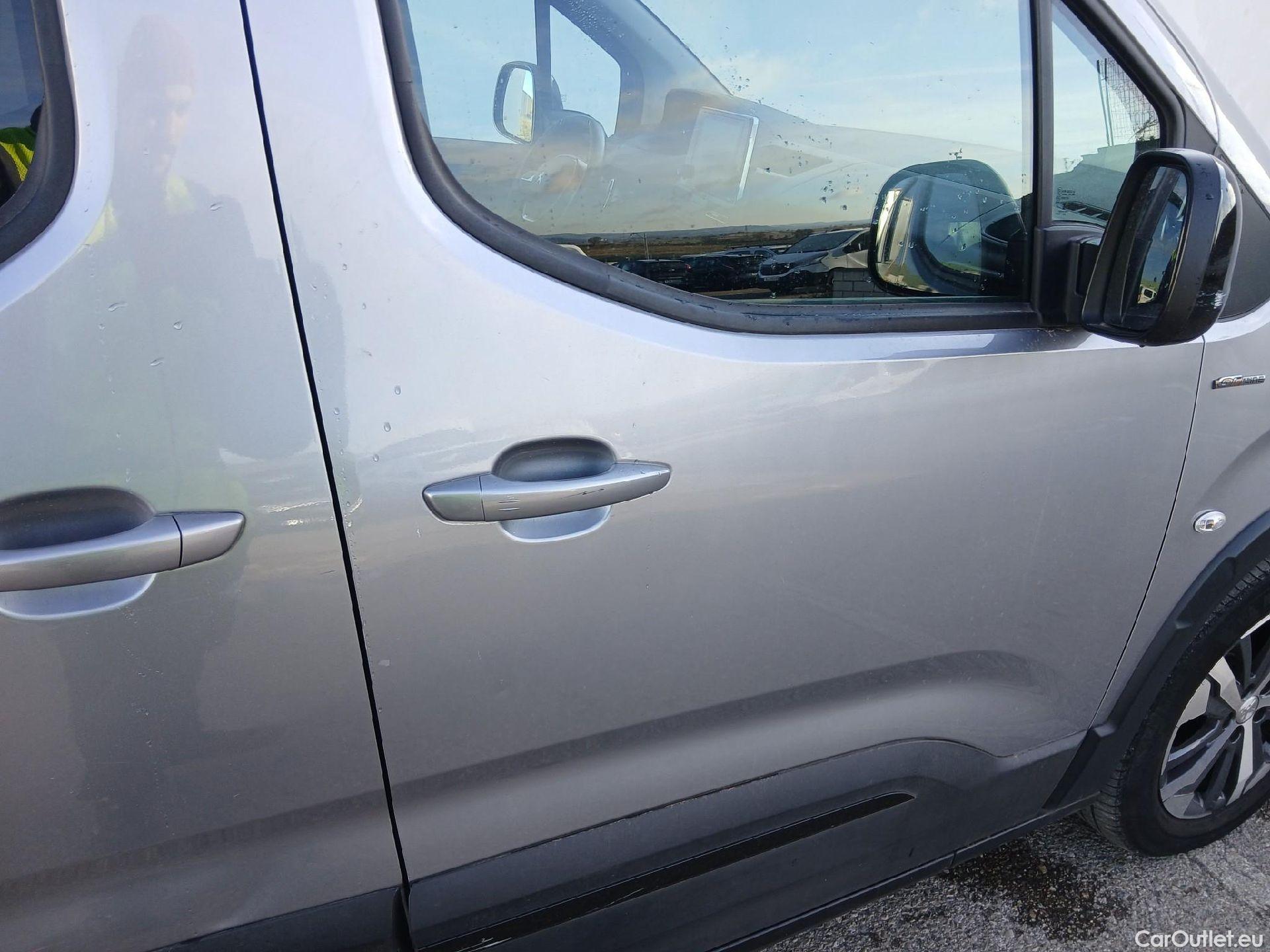  Peugeot  RIFTER PEUGEOT  / 2018 / 5P / monovolumen compacto GT Line Standard BlueHDi 96kW EAT8 #29