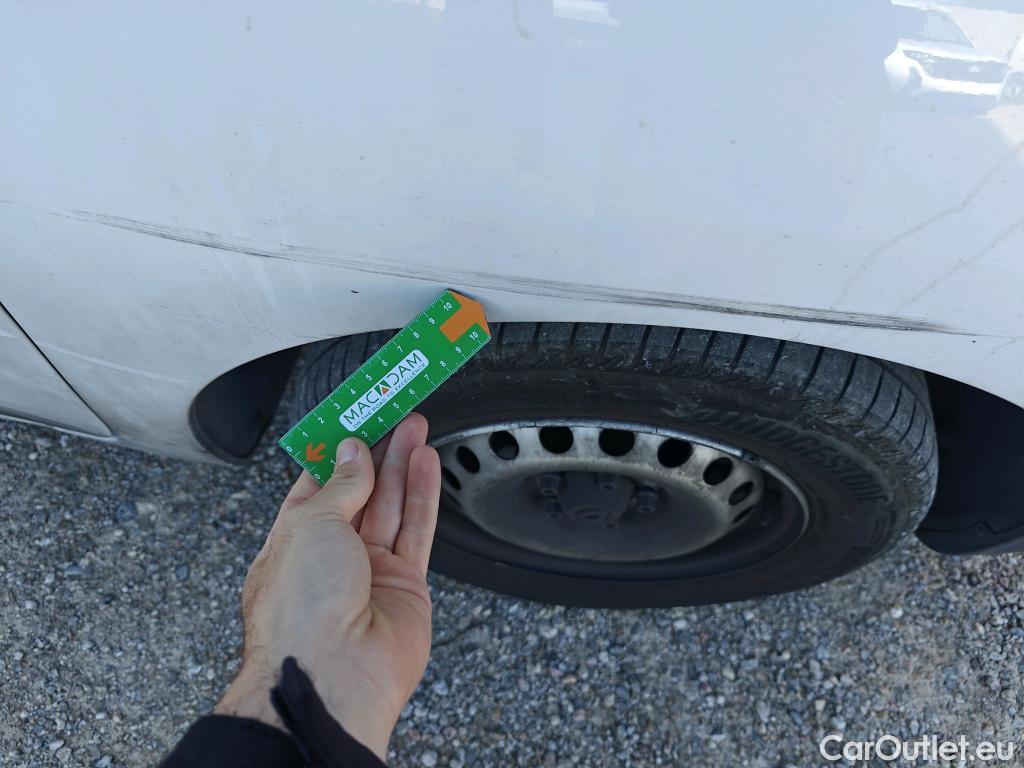  Renault  Kangoo RENAULT  Furgón/2013/3P/furgón derivado de turismo Profesional Blue dCi 70kW (95CV) (CX) #38