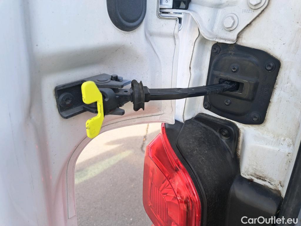  Peugeot  Expert PEUGEOT  / 2016 / 4P / furgón Furgón Premium 1.5 BlueHDi 100 Standard (AC) #53