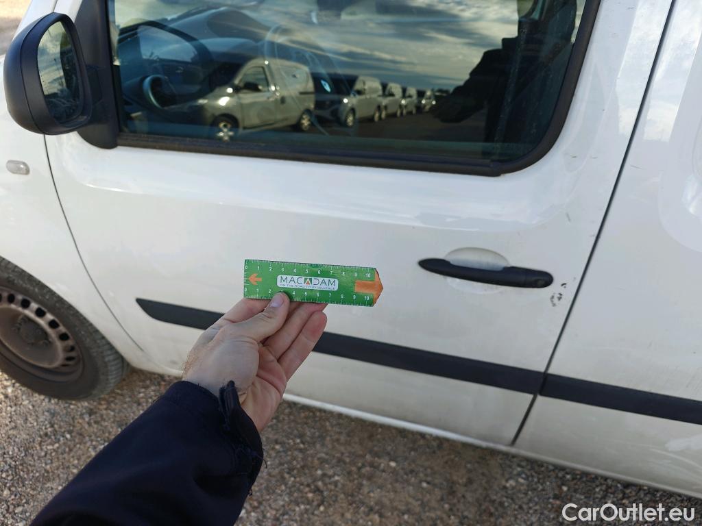  Renault  Kangoo RENAULT  Furgón/2013/3P/furgón derivado de turismo Profesional Blue dCi 70kW (95CV) (CX) #17