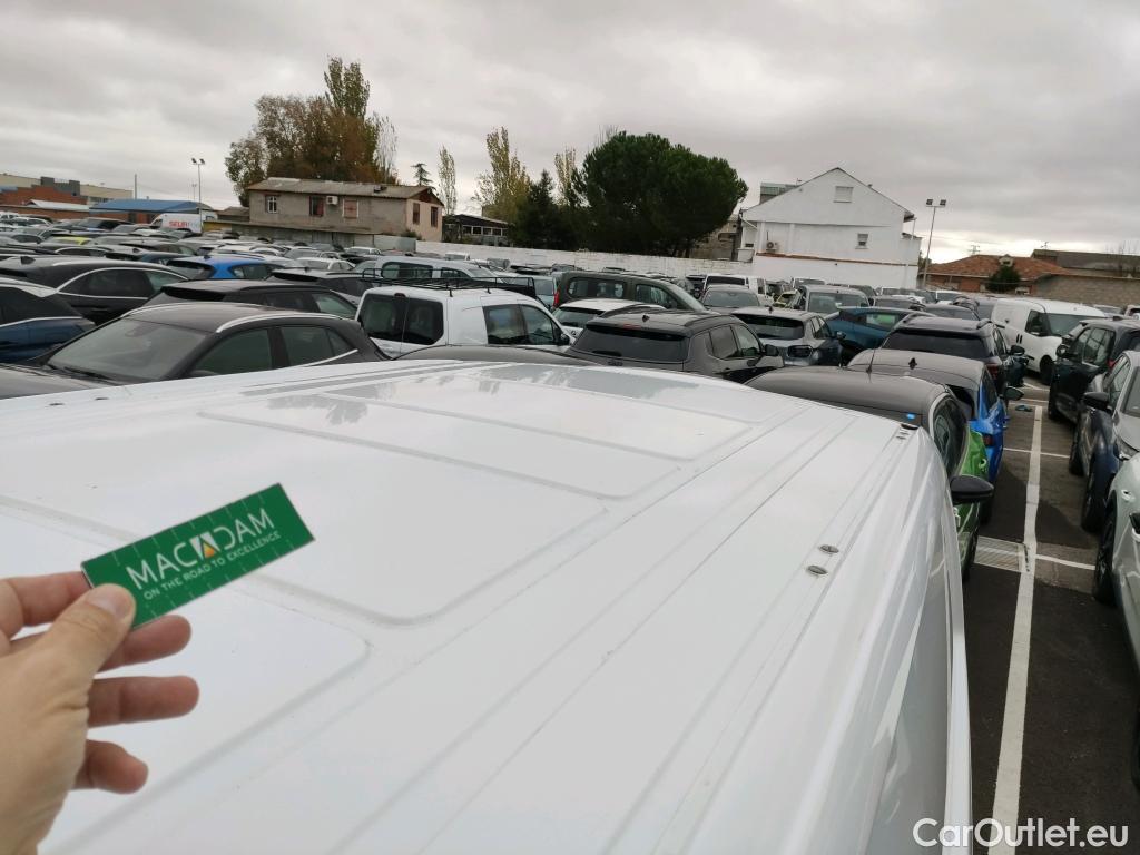  Mercedes  Vito MERCEDES-BENZ  / 2014 / 4P / furgón 114CDI 100kW furgón Pro larga #50