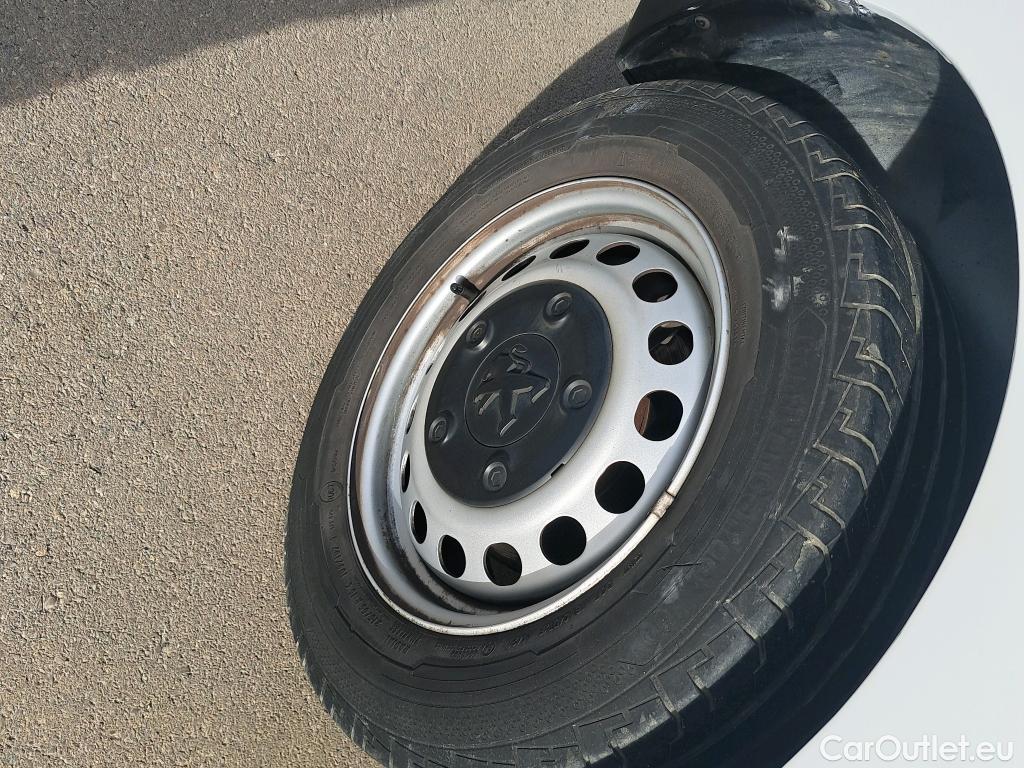  Peugeot  Expert PEUGEOT  / 2016 / 4P / furgón Furgón Premium 1.5 BlueHDi 100 Standard (AC) #23