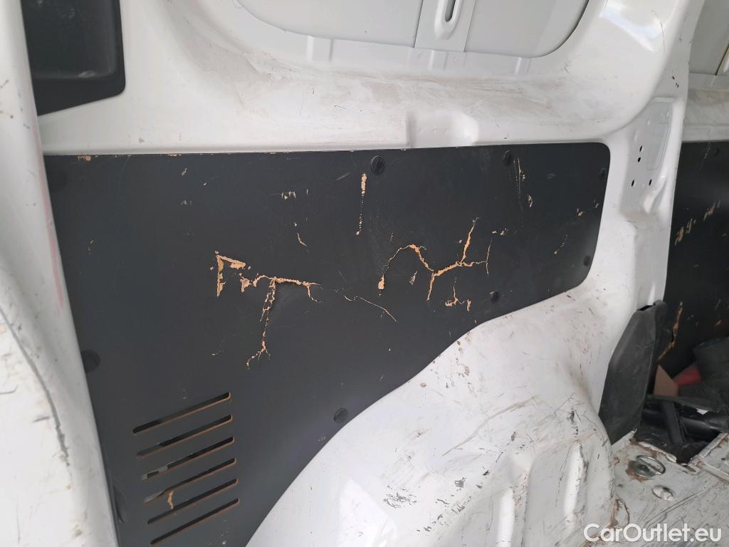  Peugeot  Expert PEUGEOT  / 2016 / 4P / furgón Furgón Premium 1.5 BlueHDi 100 Standard (AC) #41