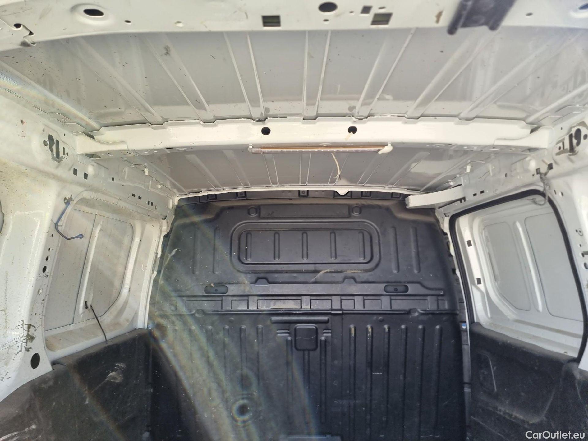  Peugeot  Partner PEUGEOT  / 2018 / 3P / furgón derivado de turismo Pro Standard 600kg BlueHDi 73kW (AC) #12