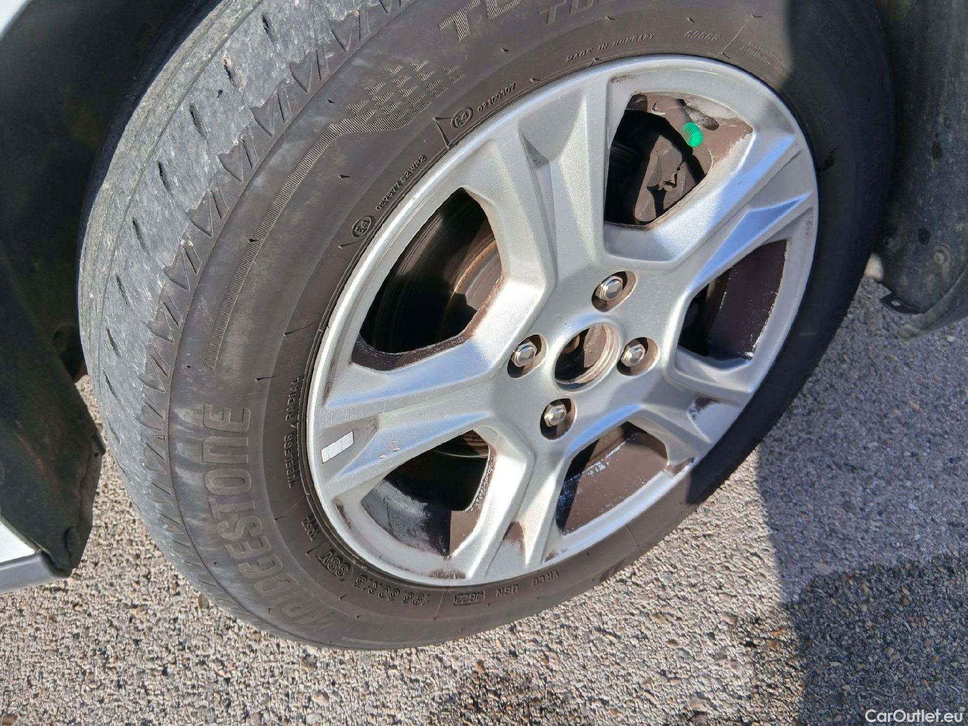  Ford  Transit Connect FORD Transit Courier / 2014 / 4P / combi Kombi 1.5 TDCi 56kW Trend #40