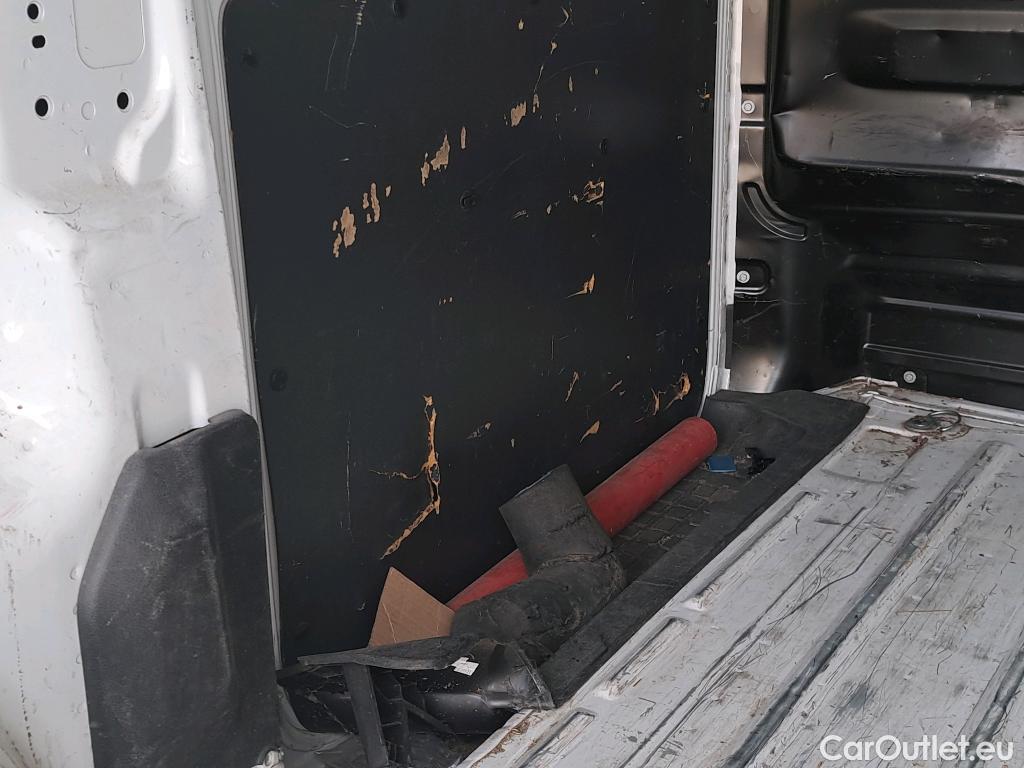  Peugeot  Expert PEUGEOT  / 2016 / 4P / furgón Furgón Premium 1.5 BlueHDi 100 Standard (AC) #43