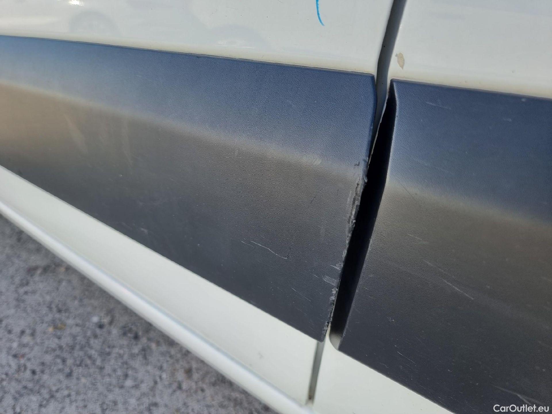  Peugeot  Partner PEUGEOT  / 2018 / 3P / furgón derivado de turismo Pro Standard 600kg BlueHDi 73kW (AC) #32