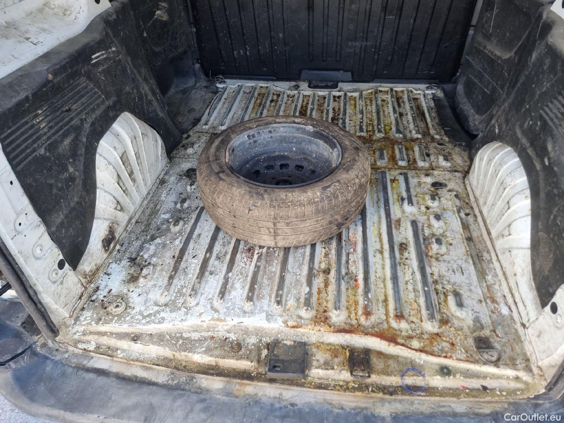  Peugeot  Partner PEUGEOT  / 2018 / 3P / furgón derivado de turismo Pro Standard 600kg BlueHDi 73kW (AC) #13