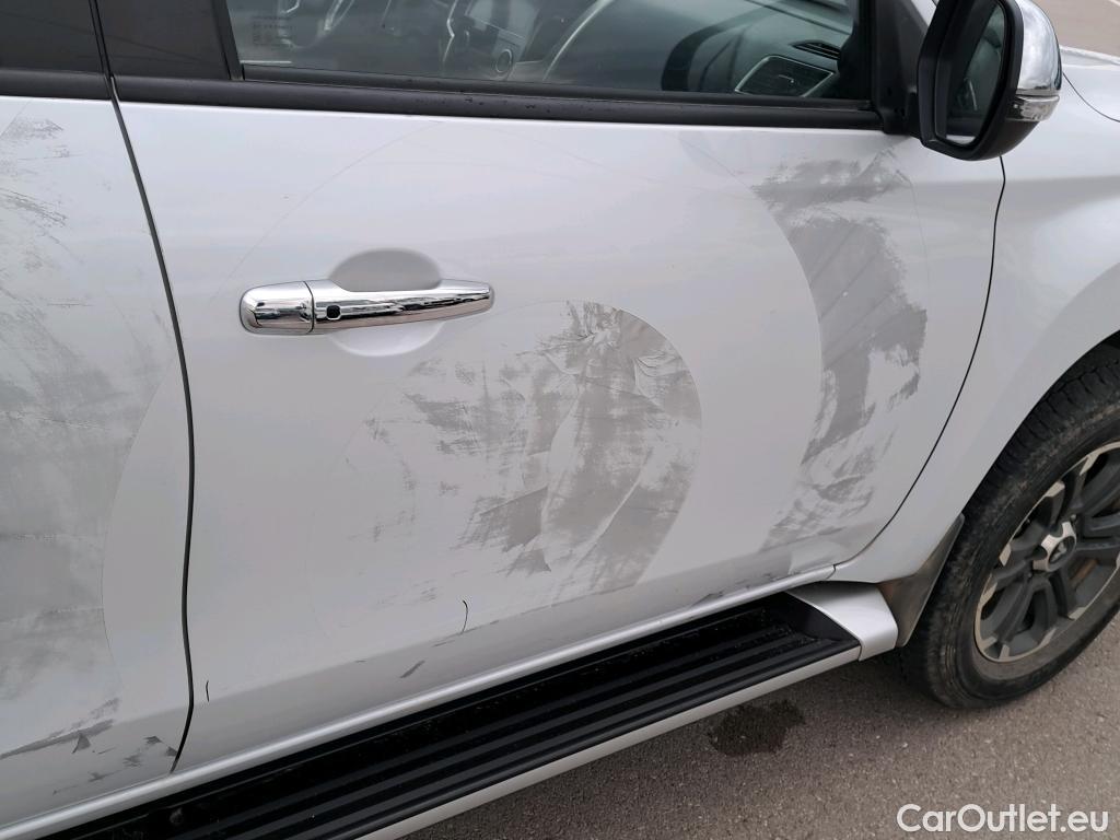  Mitsubishi  L200 MITSUBISHI  / 2019 / 4P / pickup doble cabina D/C 220 DI-D Motion Auto #11