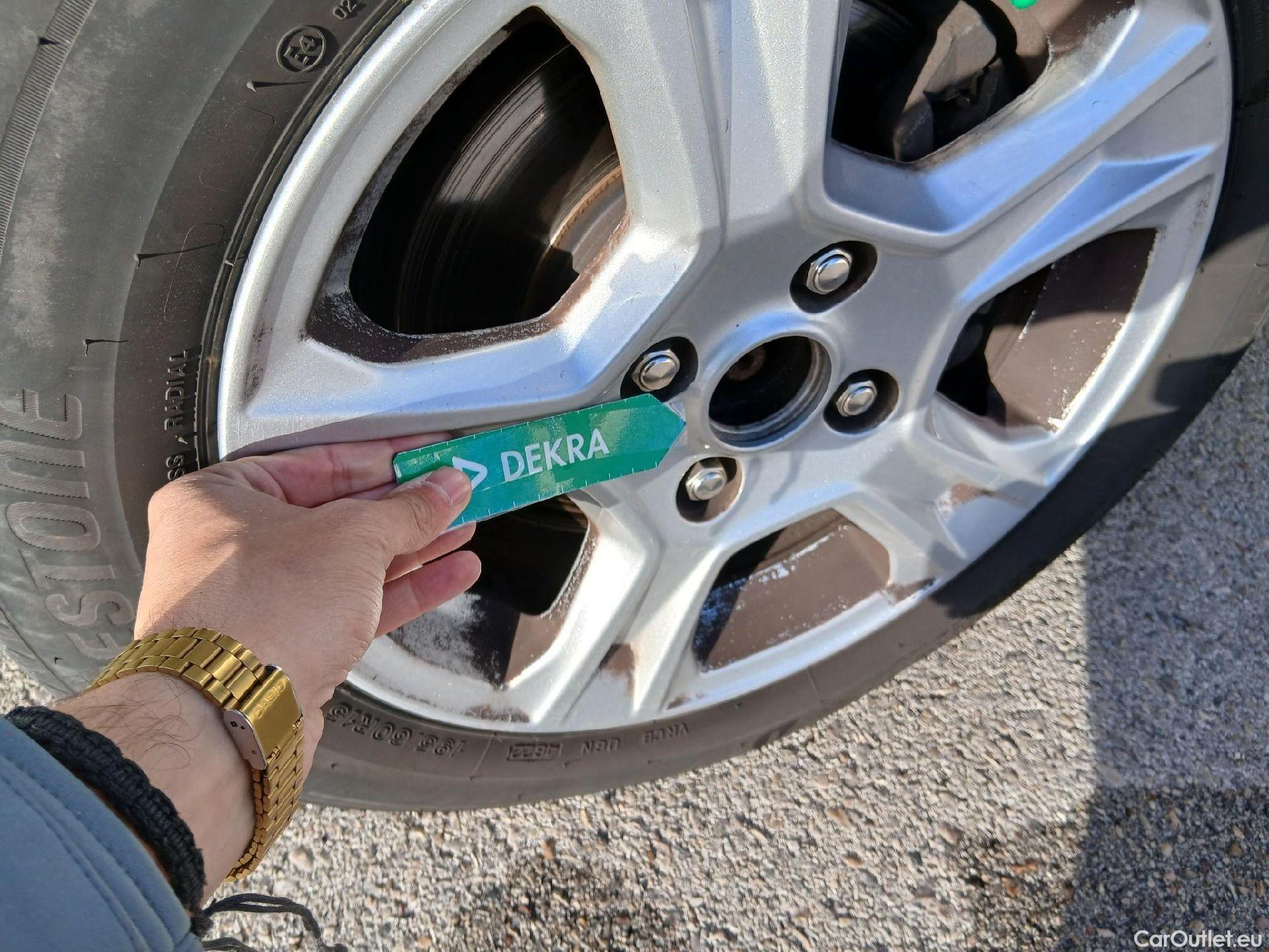  Ford  Transit Connect FORD Transit Courier / 2014 / 4P / combi Kombi 1.5 TDCi 56kW Trend #42