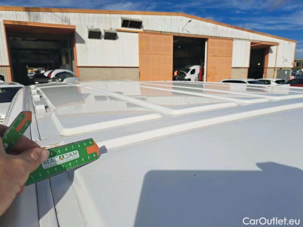  Peugeot  Expert PEUGEOT  / 2016 / 4P / furgón Furgón Premium 1.5 BlueHDi 100 Standard (AC) #4