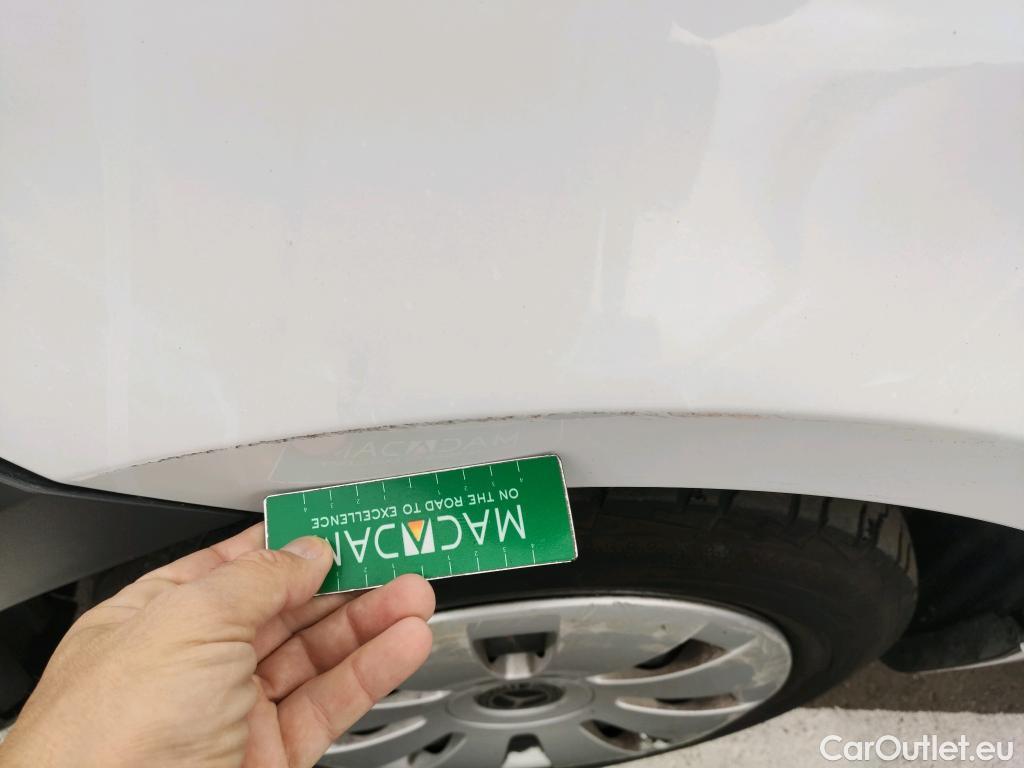  Mercedes  Vito MERCEDES-BENZ  / 2014 / 4P / furgón 114CDI 100kW furgón Pro larga #40