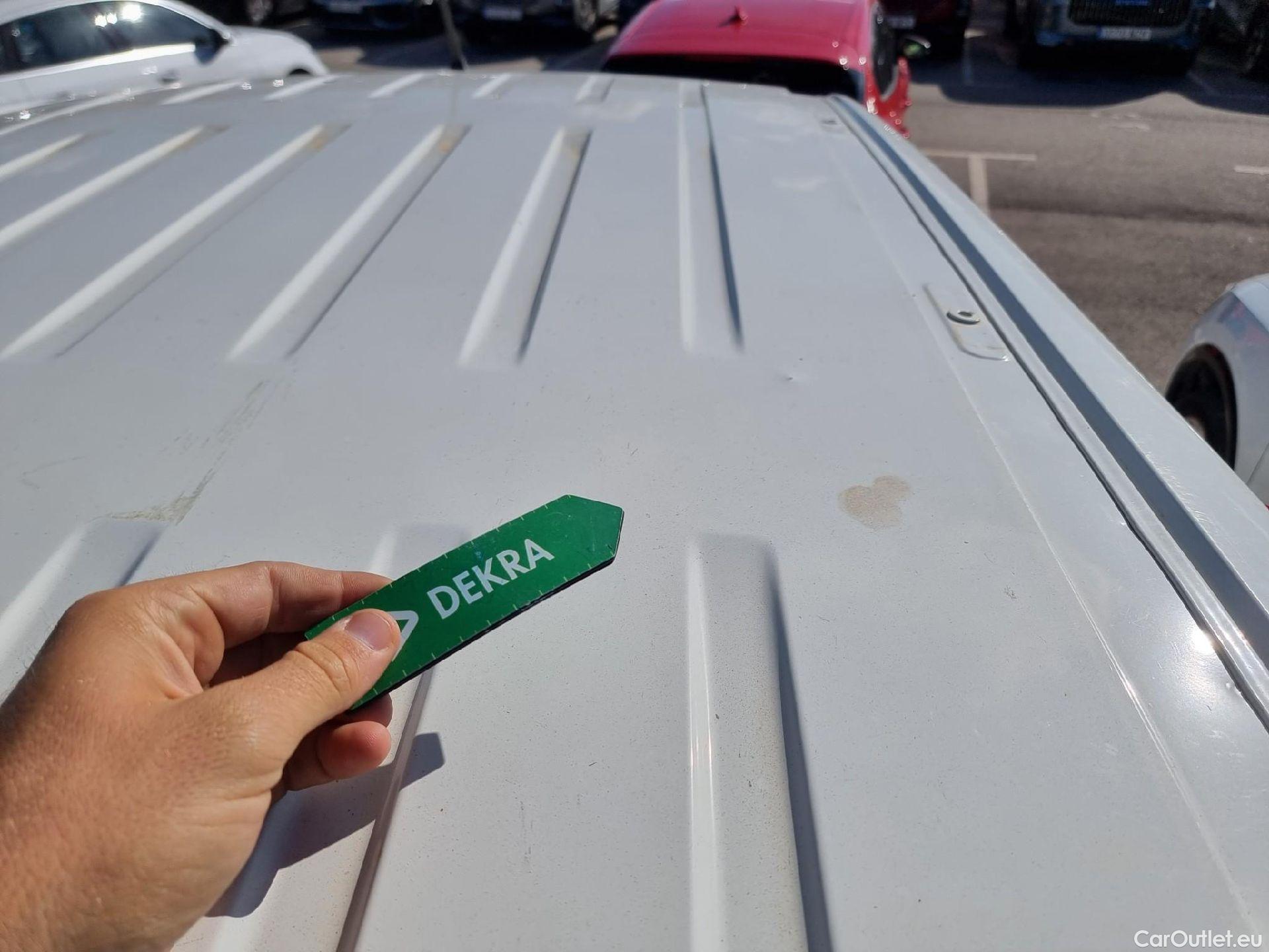  Peugeot  Partner PEUGEOT  / 2018 / 3P / furgón derivado de turismo Pro Standard 600kg BlueHDi 73kW (AC) #18