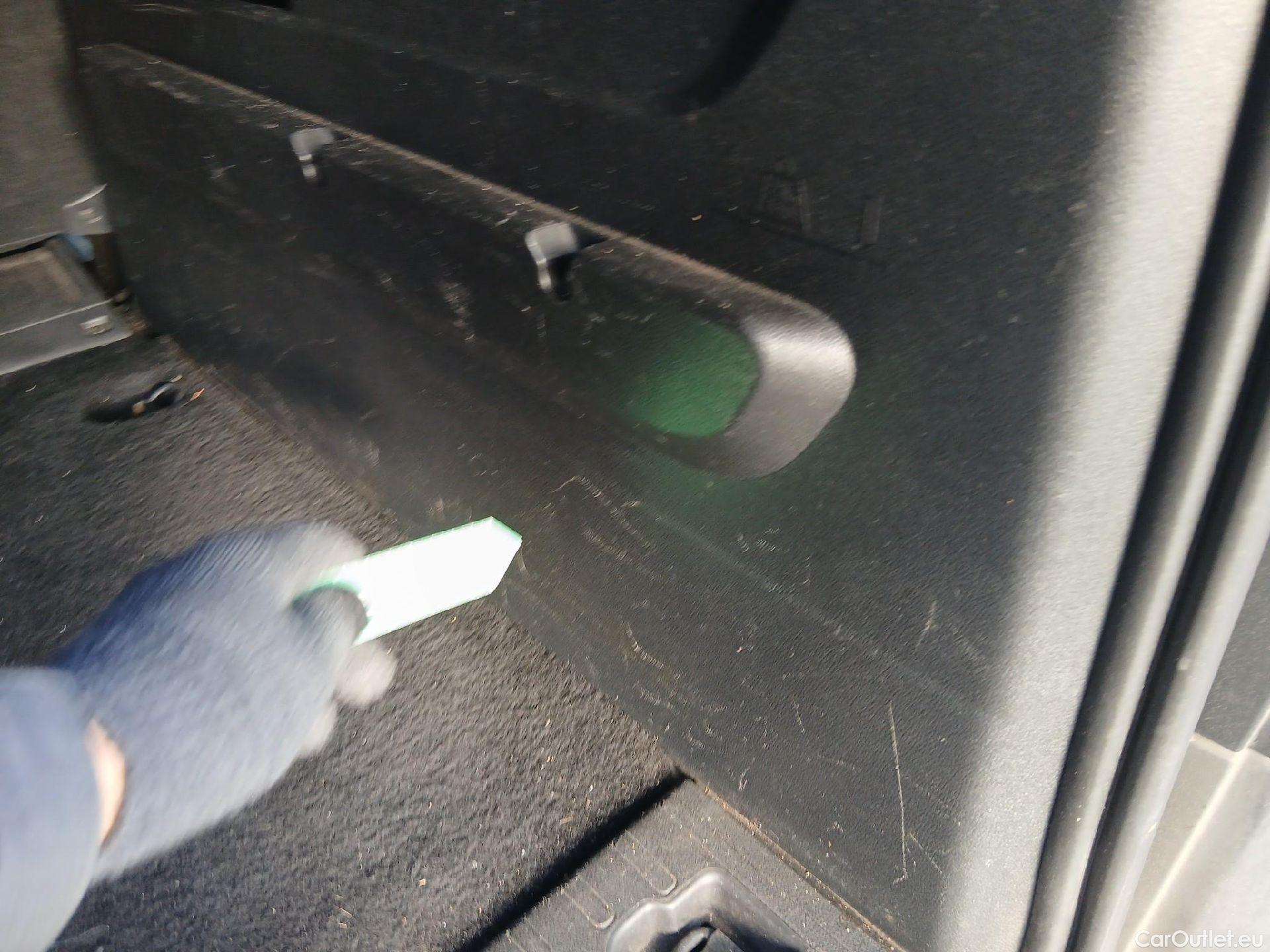  Peugeot  RIFTER PEUGEOT  / 2018 / 5P / monovolumen compacto GT Line Standard BlueHDi 96kW EAT8 #37