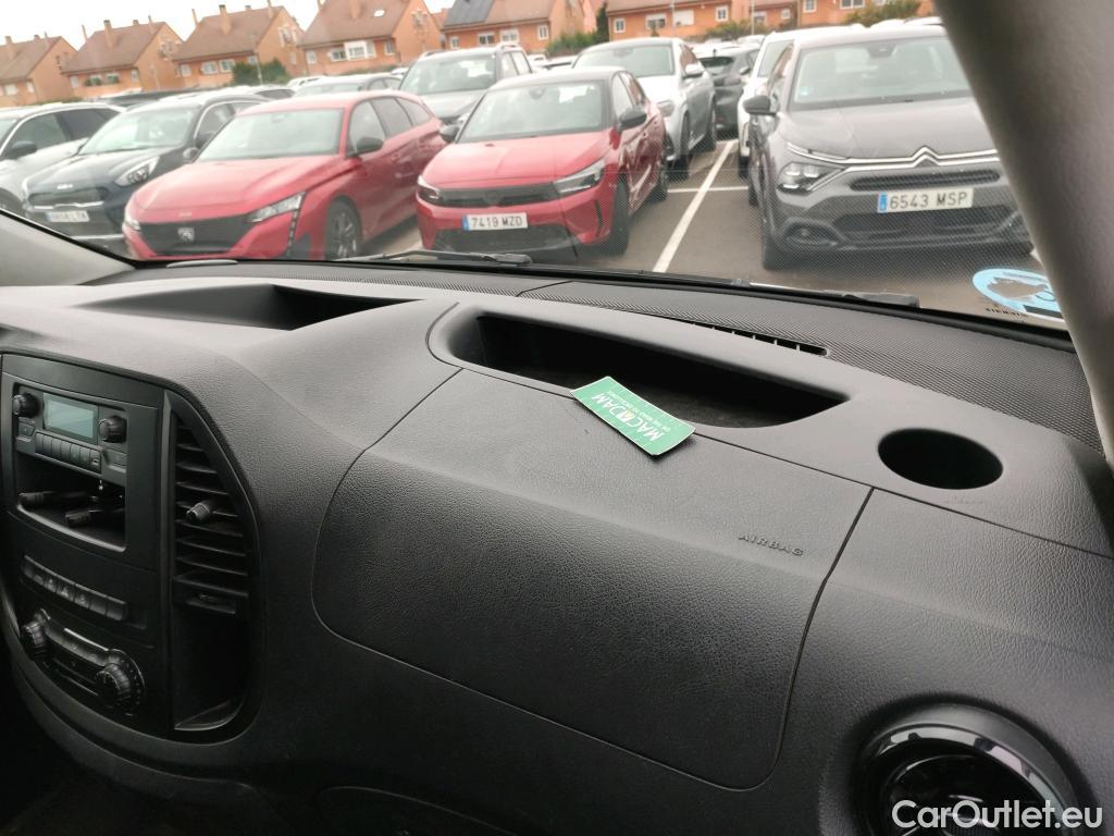  Mercedes  Vito MERCEDES-BENZ  / 2014 / 4P / furgón 114CDI 100kW furgón Pro larga #27