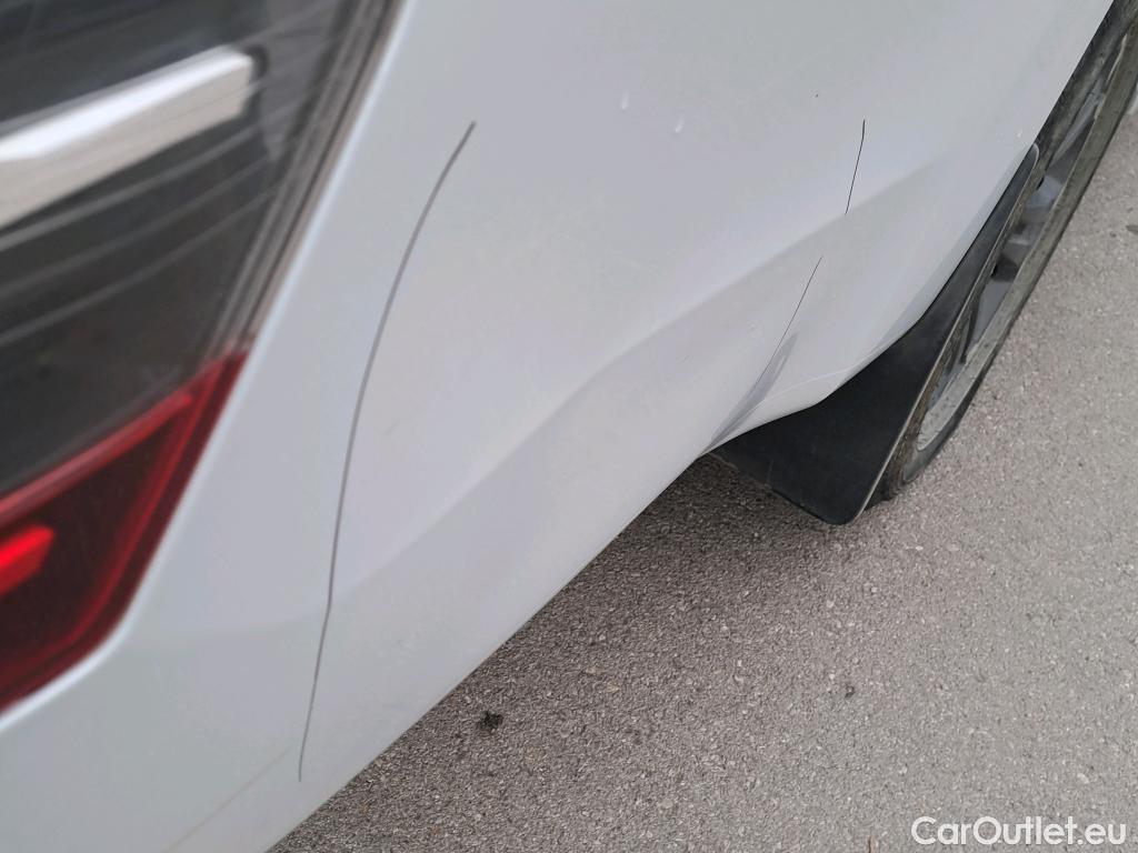  Mitsubishi  L200 MITSUBISHI  / 2019 / 4P / pickup doble cabina D/C 220 DI-D Motion Auto #2