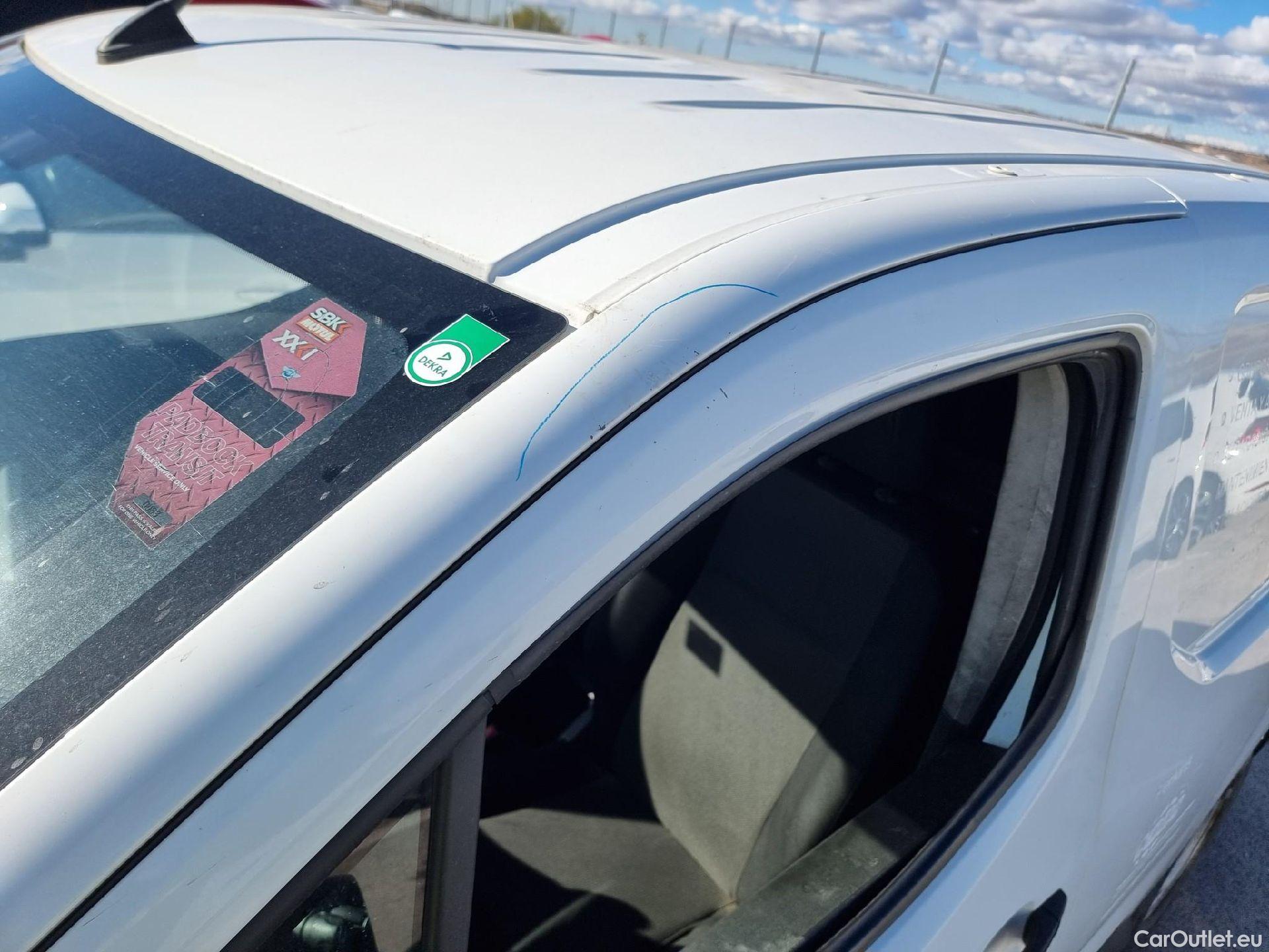  Peugeot  Partner PEUGEOT  / 2018 / 3P / furgón derivado de turismo Pro Standard 600kg BlueHDi 73kW (AC) #29