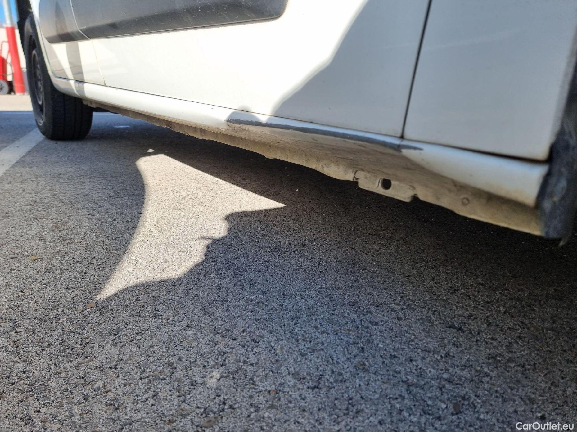  Peugeot  Partner PEUGEOT  / 2018 / 3P / furgón derivado de turismo Pro Standard 600kg BlueHDi 73kW (AC) #60