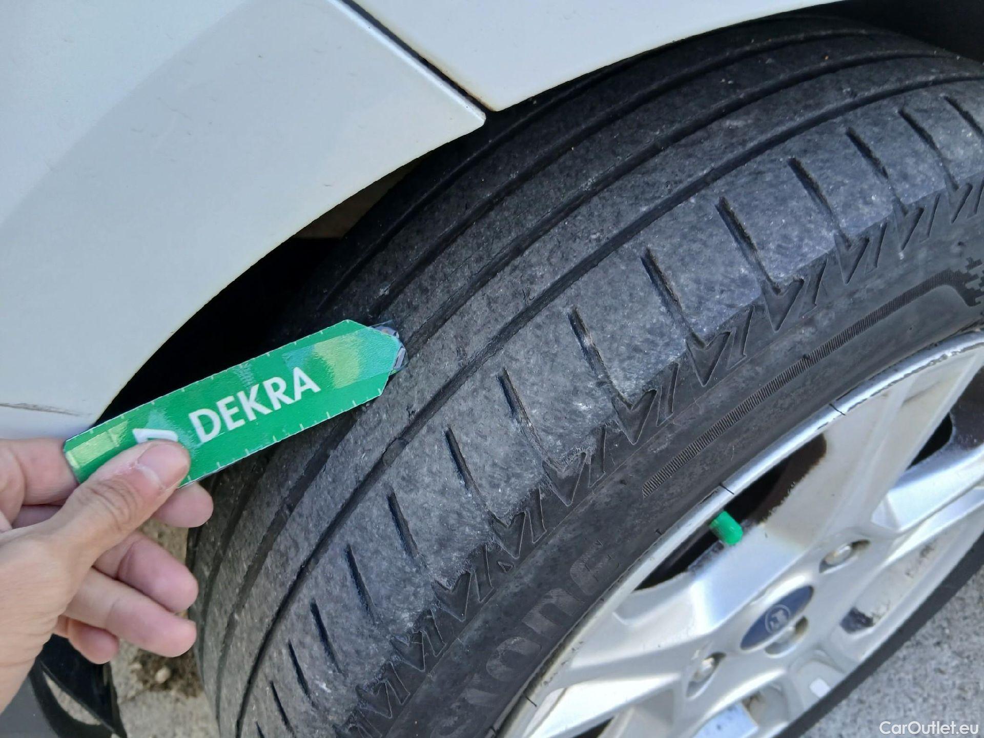  Ford  Transit Connect FORD Transit Courier / 2014 / 4P / combi Kombi 1.5 TDCi 56kW Trend #1