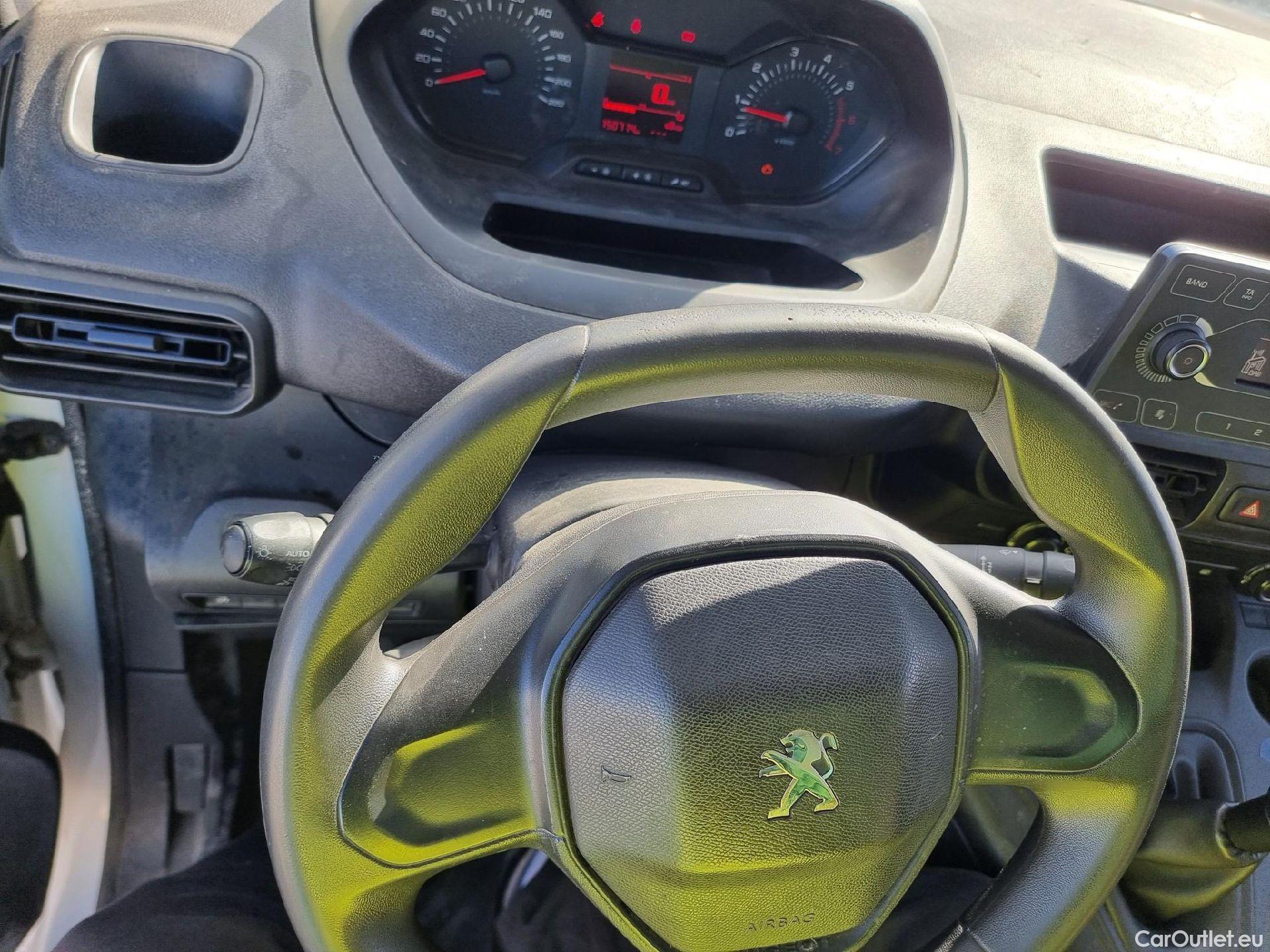  Peugeot  Partner PEUGEOT  / 2018 / 3P / furgón derivado de turismo Pro Standard 600kg BlueHDi 73kW (AC) #6