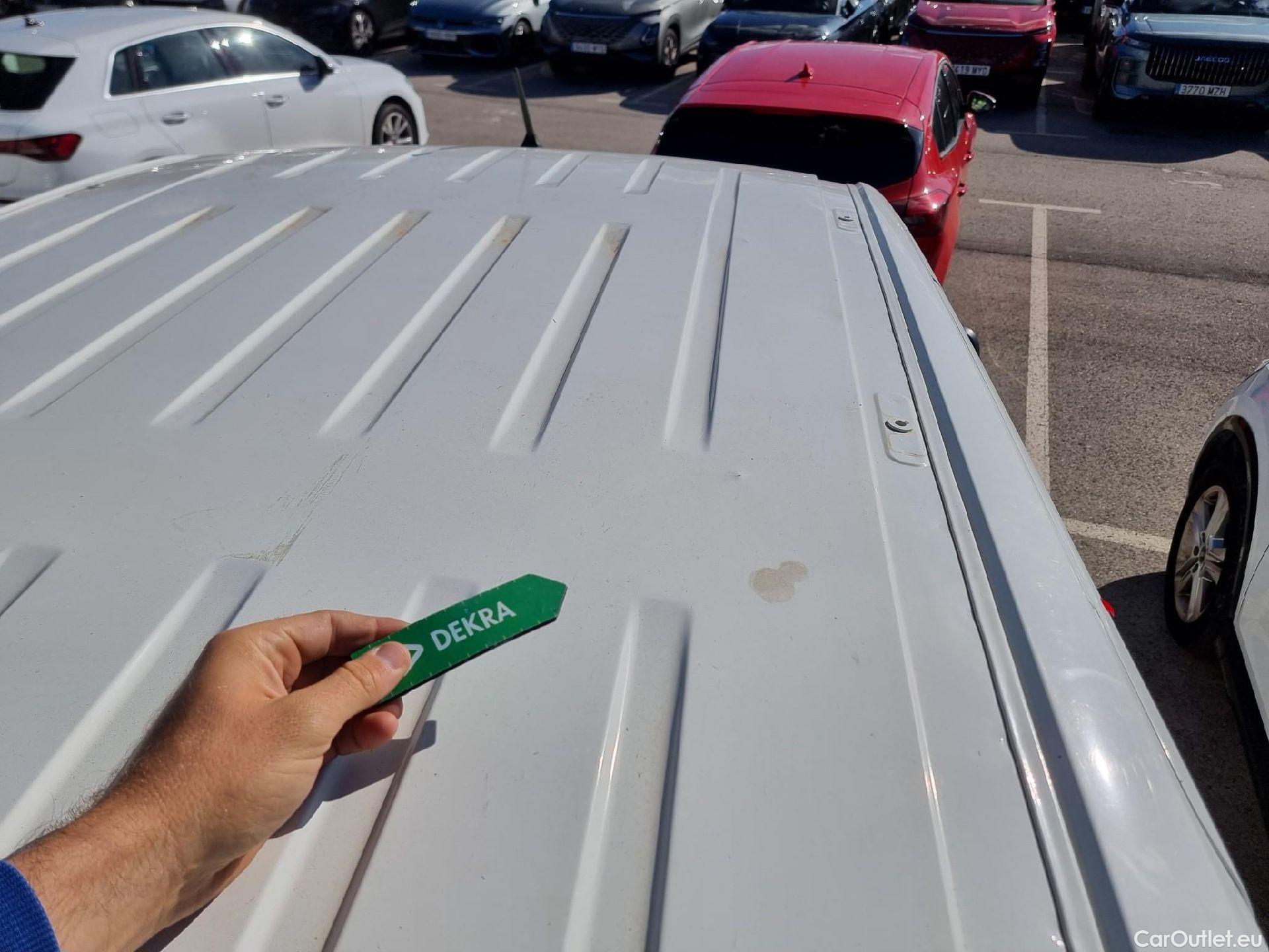  Peugeot  Partner PEUGEOT  / 2018 / 3P / furgón derivado de turismo Pro Standard 600kg BlueHDi 73kW (AC) #17