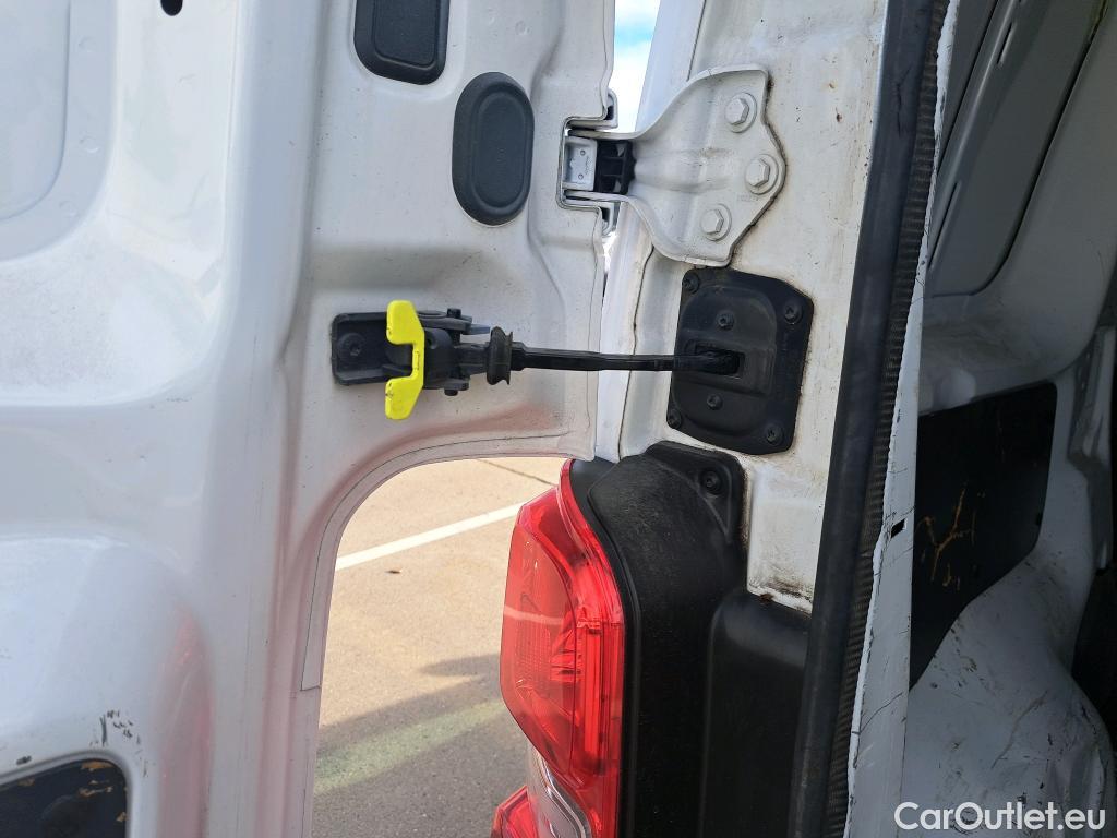  Peugeot  Expert PEUGEOT  / 2016 / 4P / furgón Furgón Premium 1.5 BlueHDi 100 Standard (AC) #52