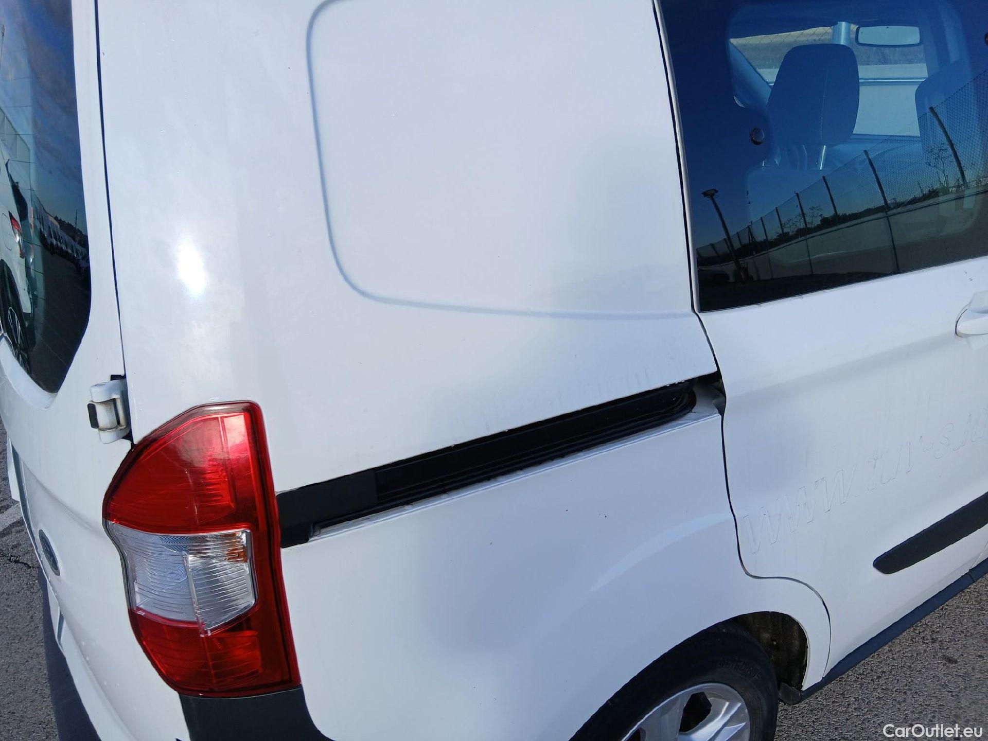  Ford  Transit Connect FORD Transit Courier / 2014 / 4P / combi Kombi 1.5 TDCi 56kW Trend #36