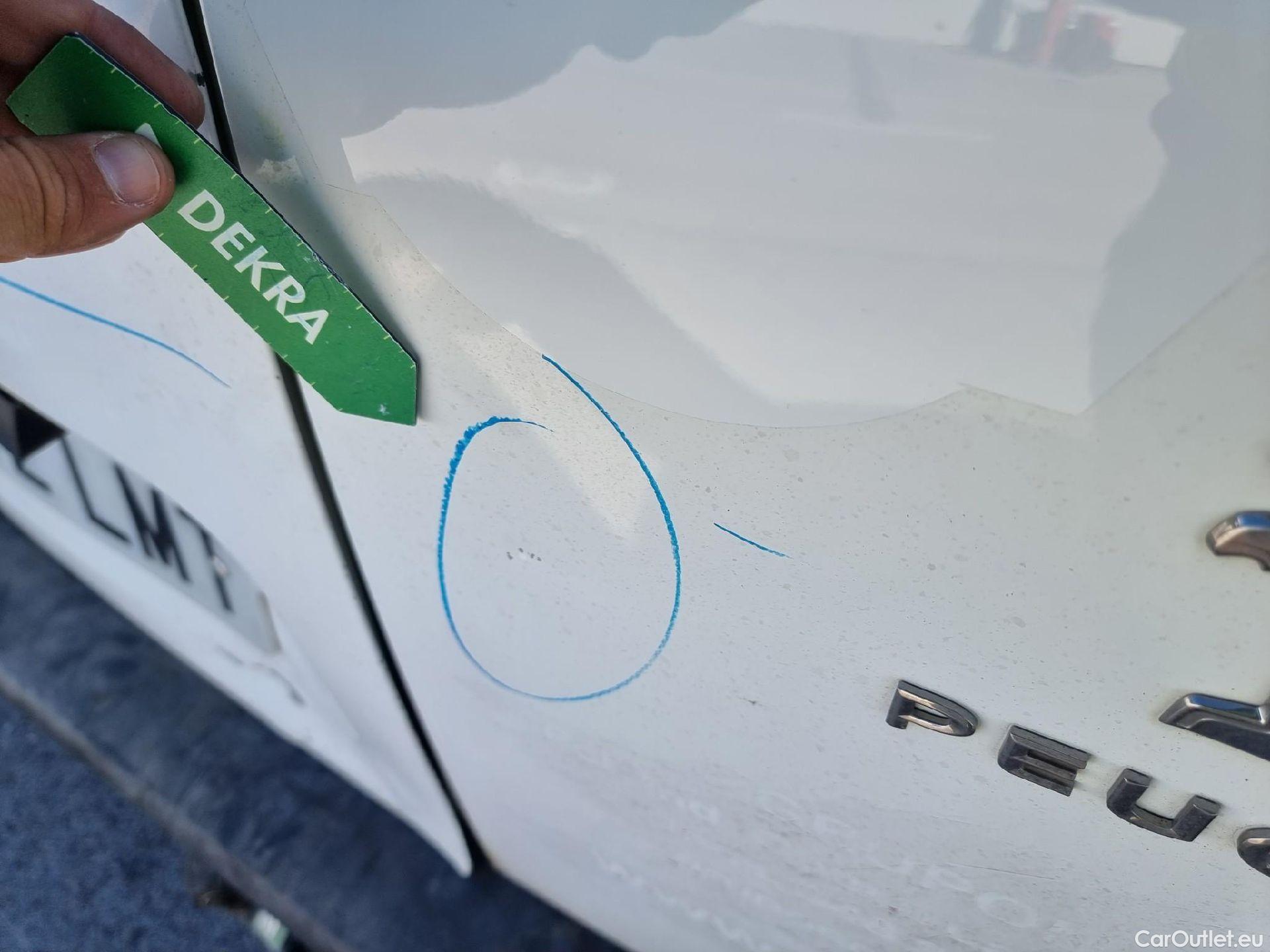  Peugeot  Partner PEUGEOT  / 2018 / 3P / furgón derivado de turismo Pro Standard 600kg BlueHDi 73kW (AC) #43