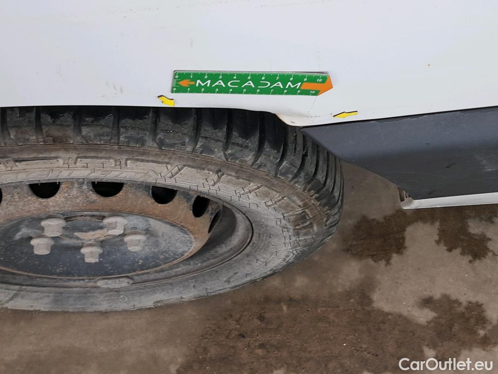  Renault  Master  III Fourgon L2H2 3 5 Grand Confort dCi 130CV BVM6 E6 #6