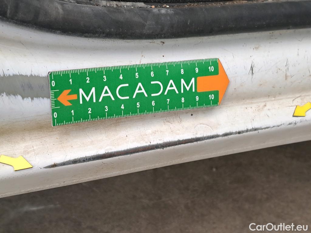  Renault  Master  III Fourgon L2H2 3 5 Grand Confort dCi 130CV BVM6 E6 #23