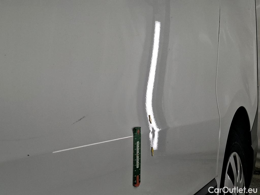  Renault  Trafic RENAULT  / 2019 / 4P / Fourgon tole NV FG GCF L1H1 1200 dCi 120 #8