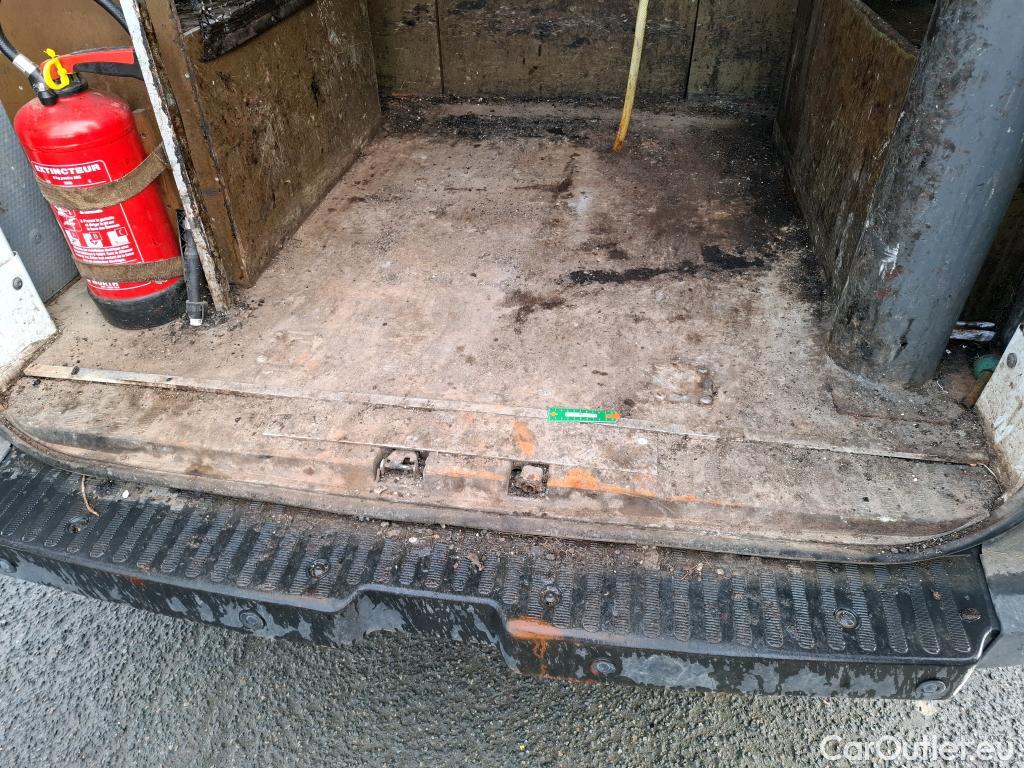  Renault  Master RENAULT  VU 4p Fourgon CA GCf Trac F3500 L2H2 dCi 130 Euro6 #32