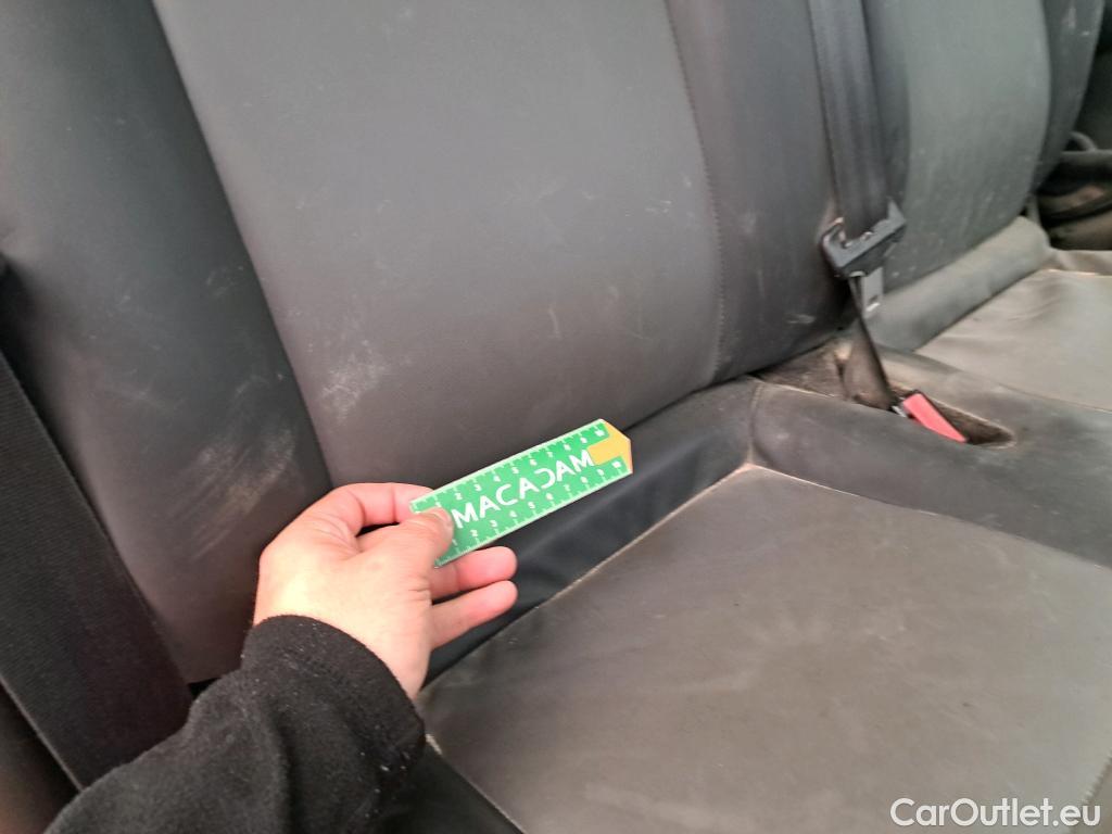  Renault  Master  III Fourgon L2H2 3 5 Grand Confort dCi 130CV BVM6 E6 #46