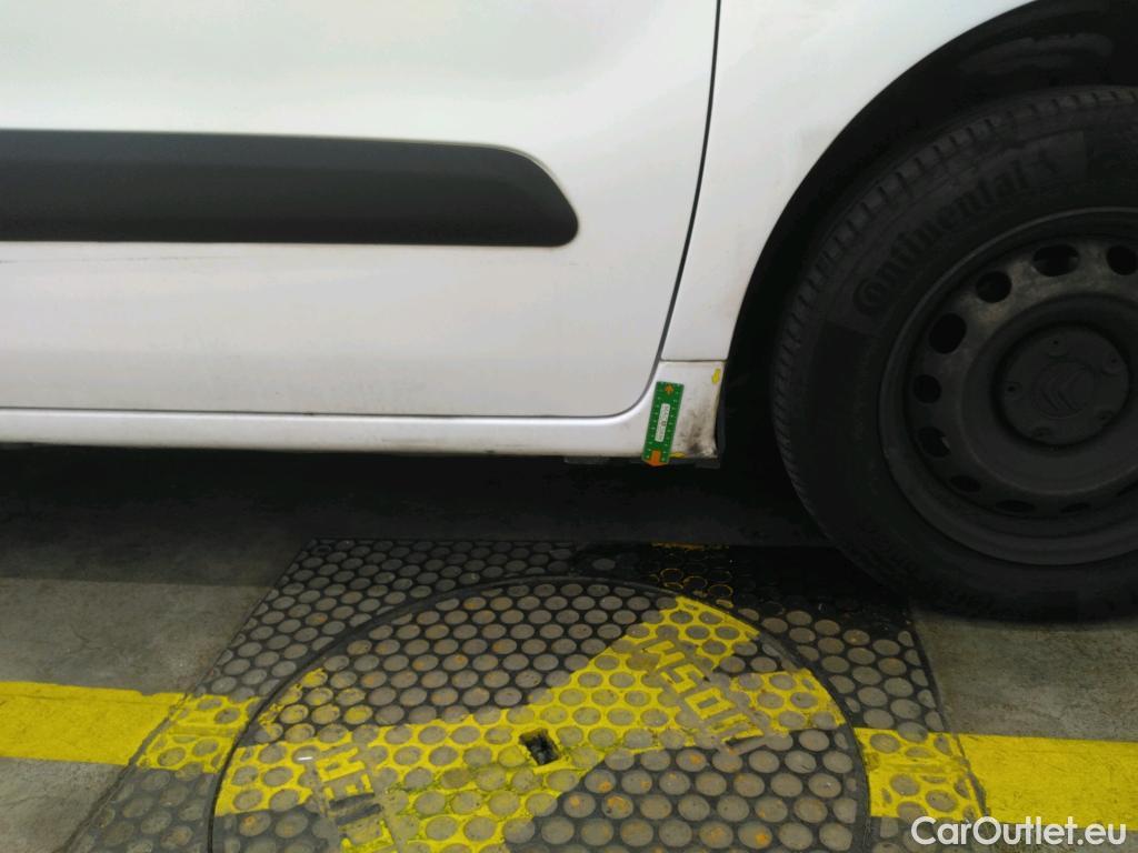  Citroen  Berlingo  Fourgon Club L1 (Court) 1.6 BlueHDi 100CV BVM5 E6 #46