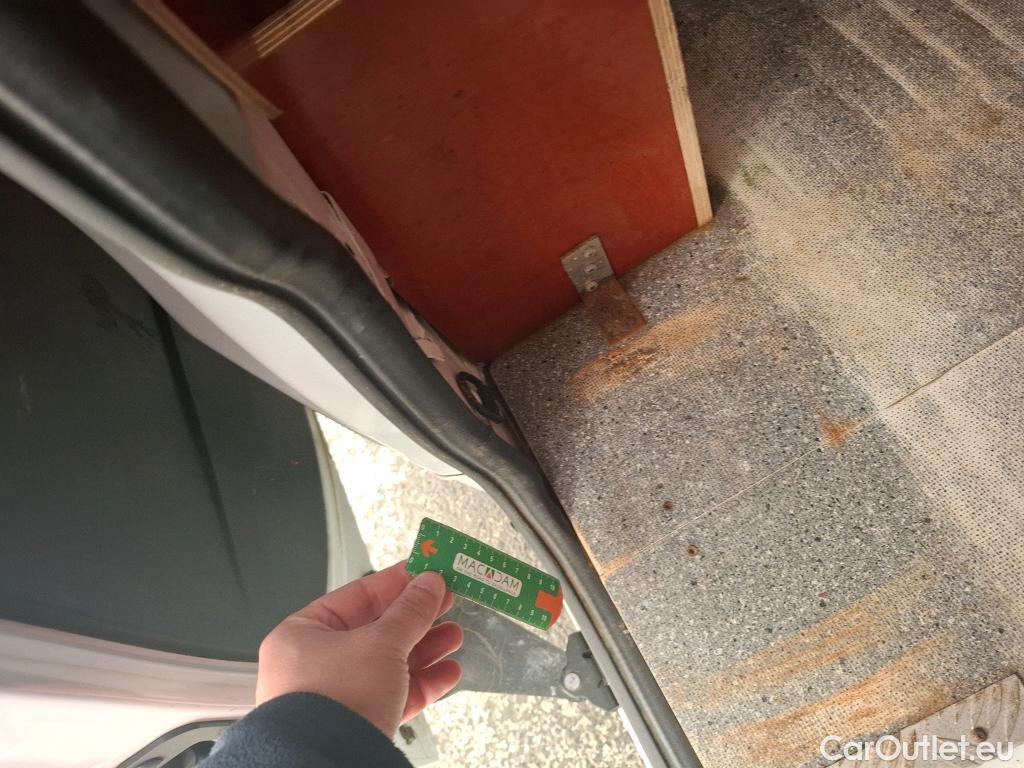  Renault  Trafic RENAULT  / 2019 / 4P / Fourgon tole NV FG GCF L1H1 1200 dCi 120 #3