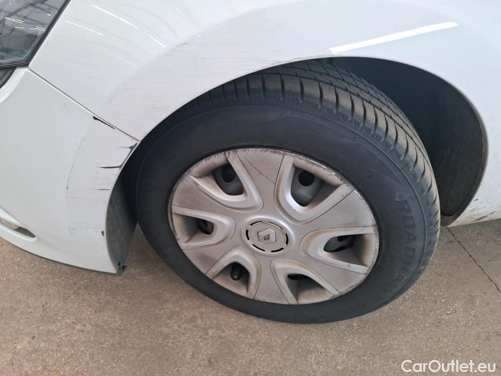  Renault  Clio  IV Air 1.2 75CV BVM5 E6 #60