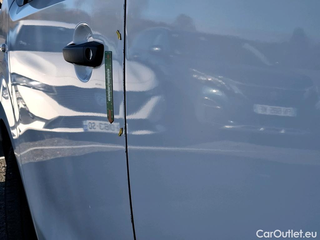  Peugeot  Expert PEUGEOT  / 2016 / 4P / Fourgon tôlé 1.5 BLUEHDI 120 S&S STANDARD PREMIUM #3