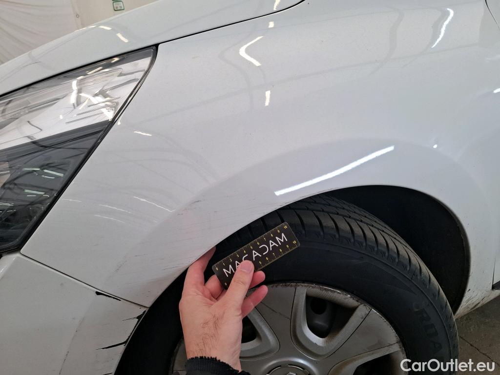  Renault  Clio  IV Air 1.2 75CV BVM5 E6 #65