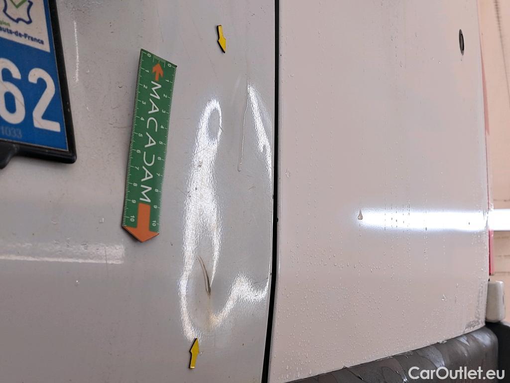  Renault  Master  III Fourgon L2H2 3 5 Grand Confort dCi 130CV BVM6 E6 #9