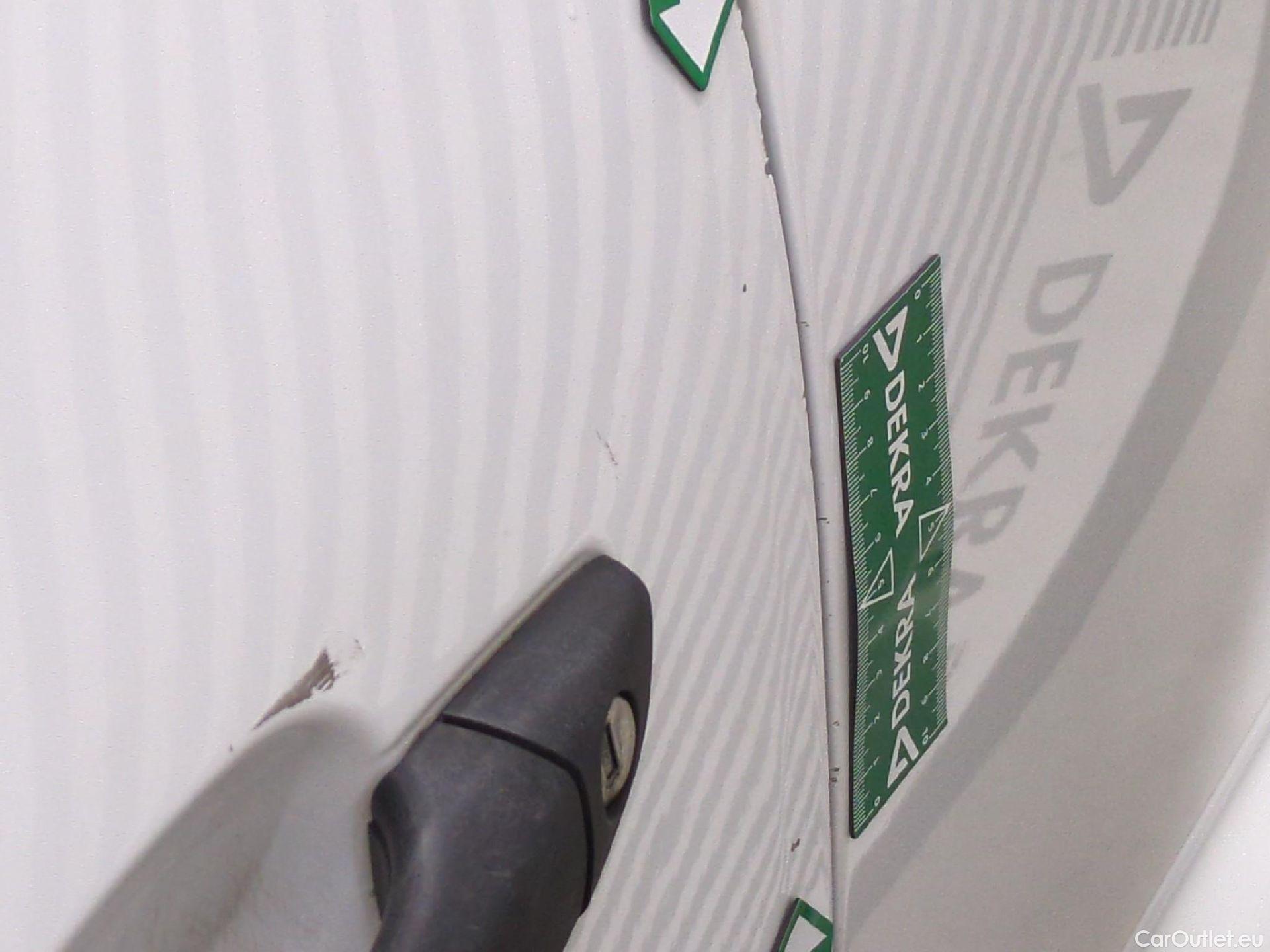  Citroen  Berlingo  Fourgon Club M 650 1.5 BlueHDi 75CV BVM5 E6dT #15