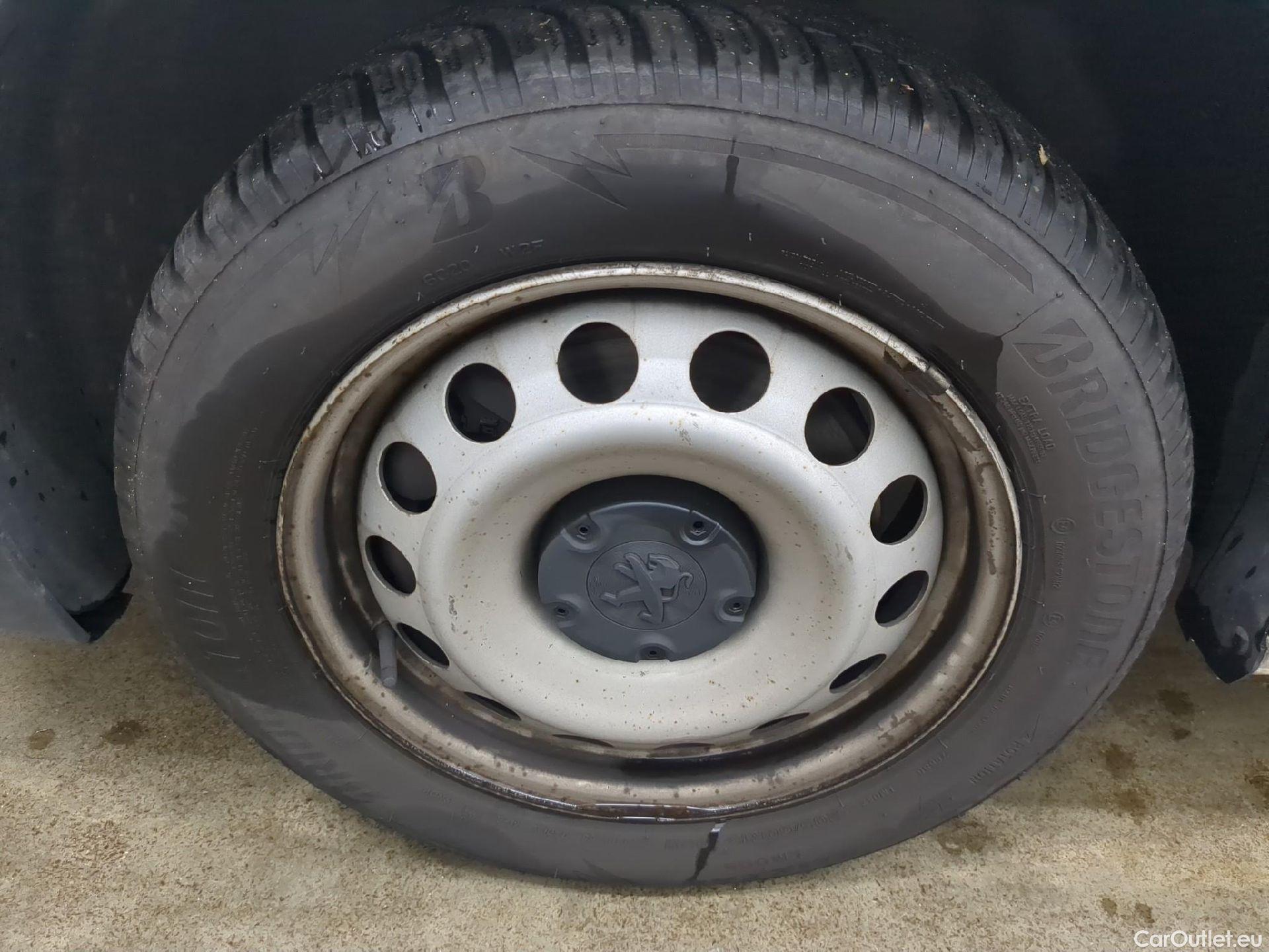  Peugeot  Partner  Asphalt L1 1.5 HDi 100CV BVM5 E6d #5