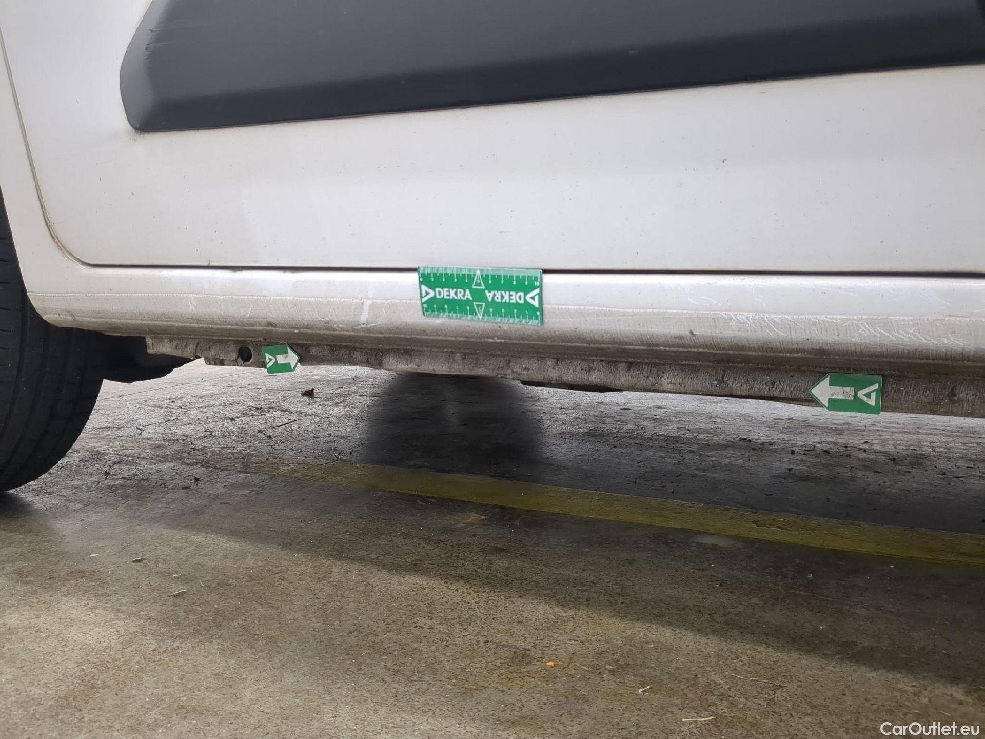  Peugeot  Partner  Asphalt L1 1.5 HDi 100CV BVM5 E6d #8