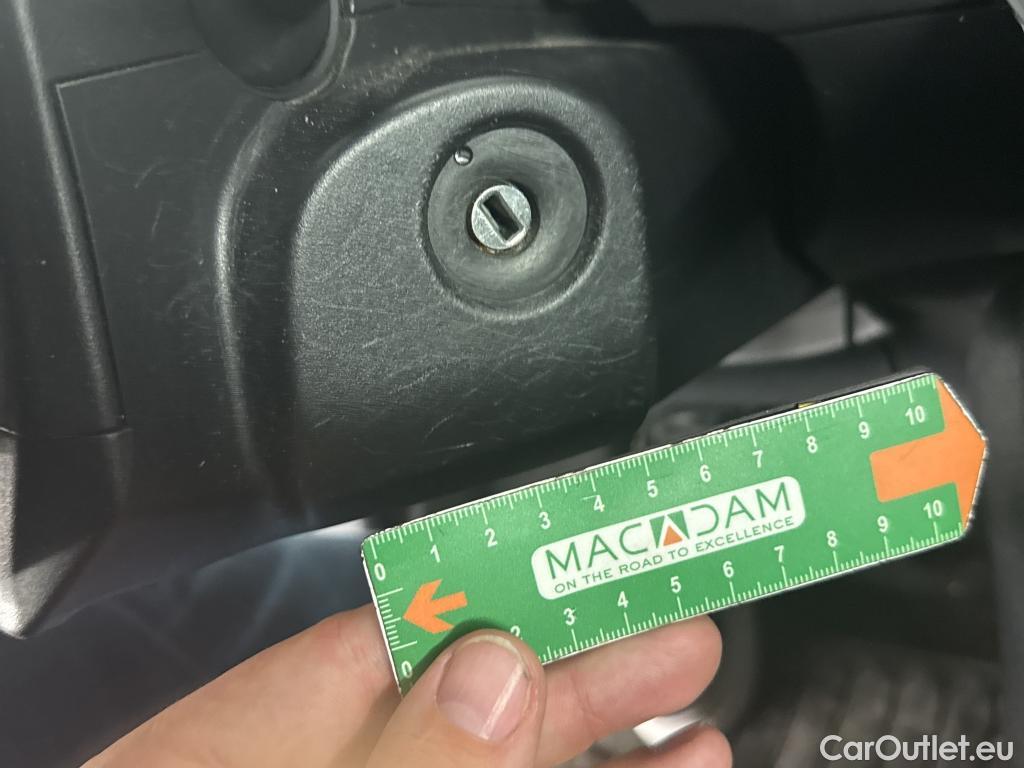  Peugeot  2008  Active Business 1.5 HDi 110CV BVM6 E6d #37