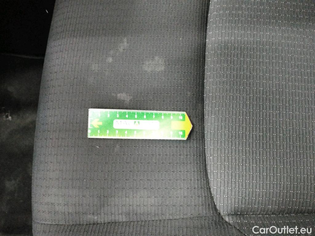  Toyota  C-HR TOYOTA  / 2016 / 5P / SUV 1.8 HYBRIDE 122 DYNAMIC BUSINESS #39