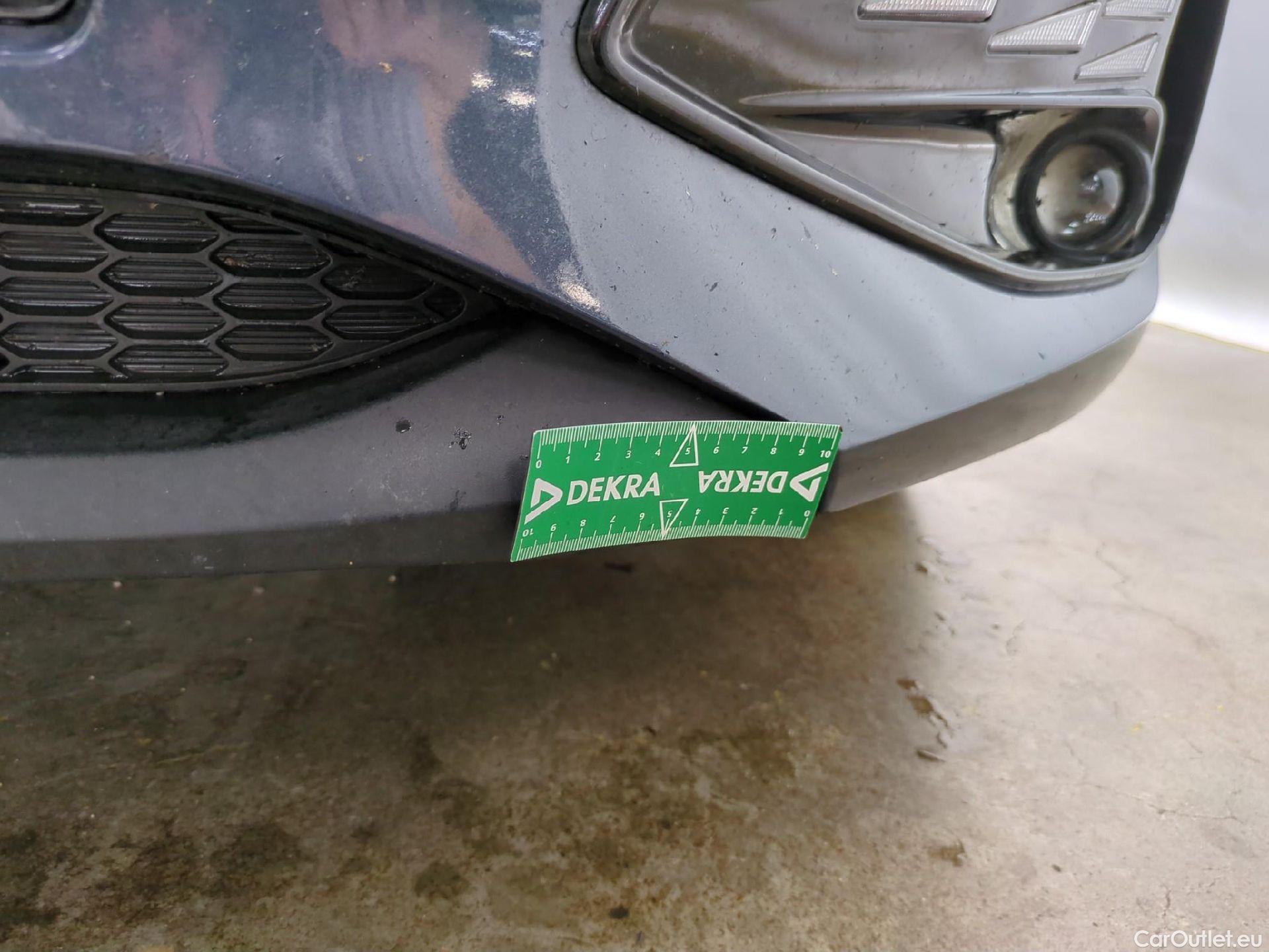  Hyundai  i30  cw Business 1.6 CRDi 115CV BVA7 E6d #33